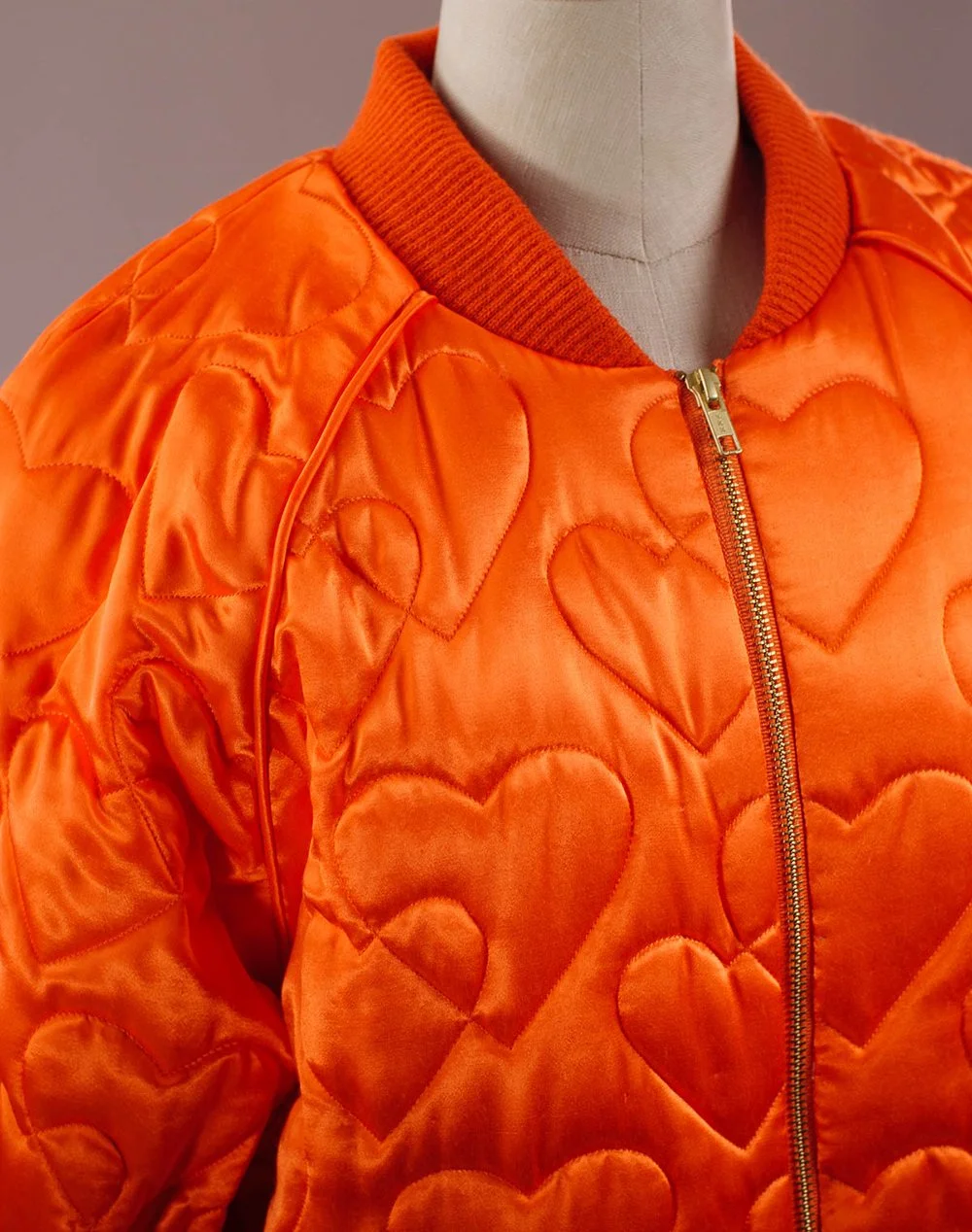 Orange_quilted_Jacket_Front_Collar_Detail_web.jpg