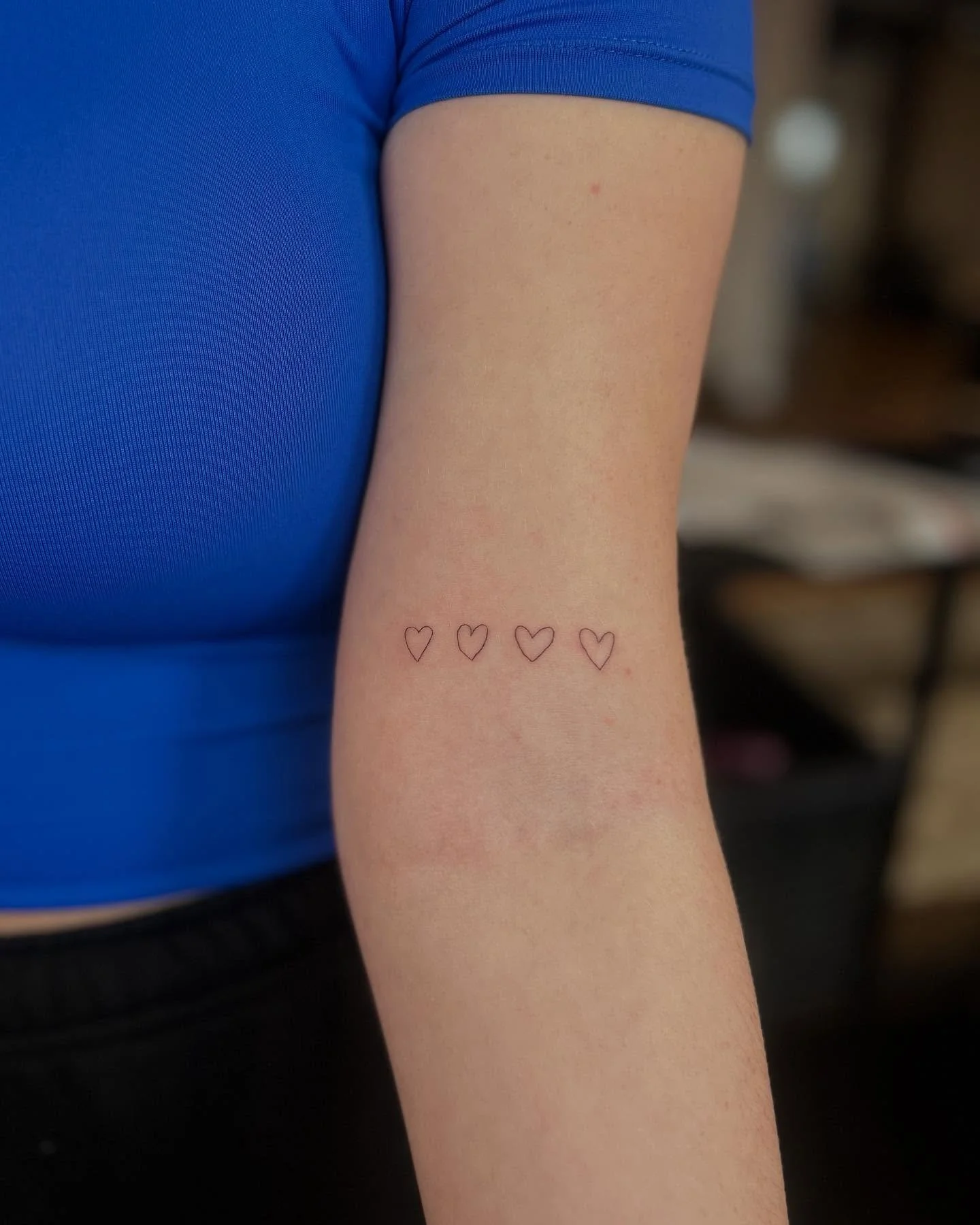 4 dainty hearts each of her grandparents drew! 🩷🩷🩷🩷 #sanctuarystudio #tattoo #tattoos #tattooapprentice #heart #hearts #hearttattoo