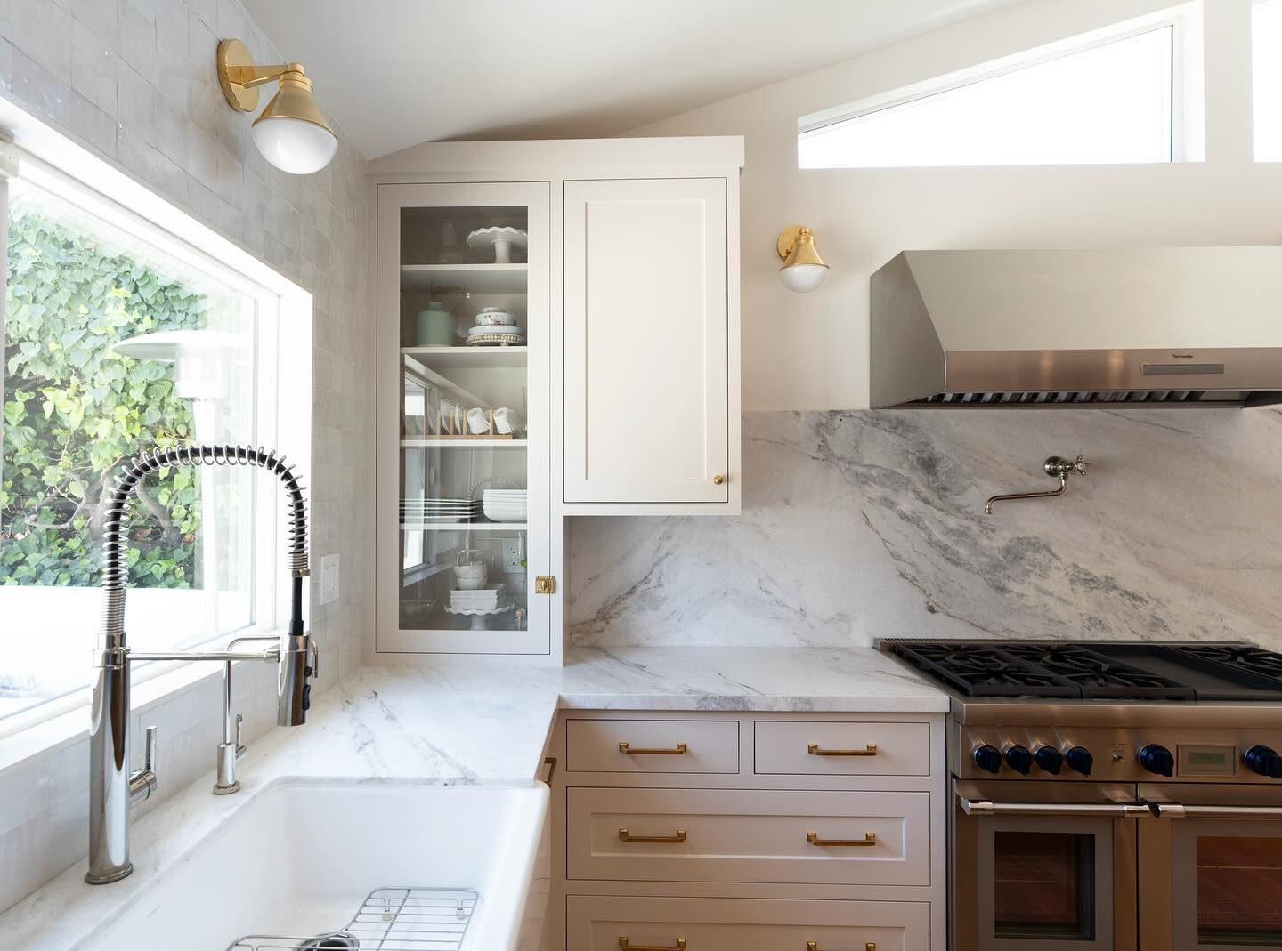 Crafting kitchens that are both functional and beautiful ⭐️