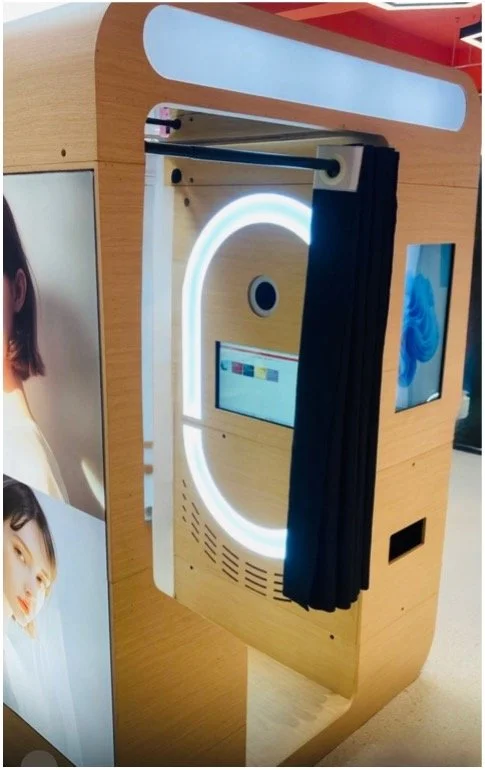 Enclosed Photo Booth - Canmore, Banff, Calgary, Lake Louise, Edmonton