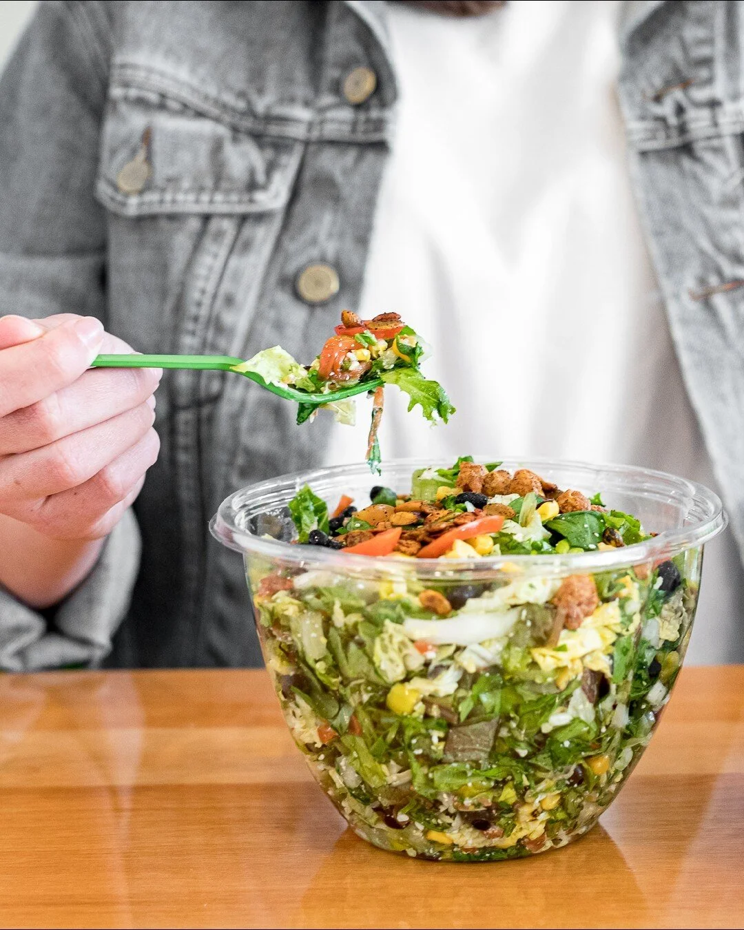 Healthy AND craveable fresh salads to keep you full throughout the day. Every bite is freshly chopped, mixed and dressed to perfection ✨