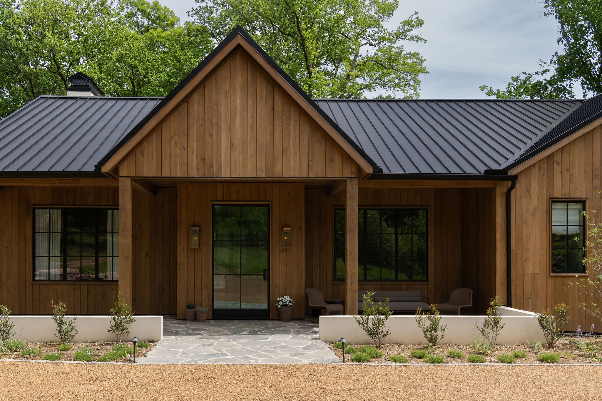 VictoriaForehan_Comstock_Exteriors_04.jpg