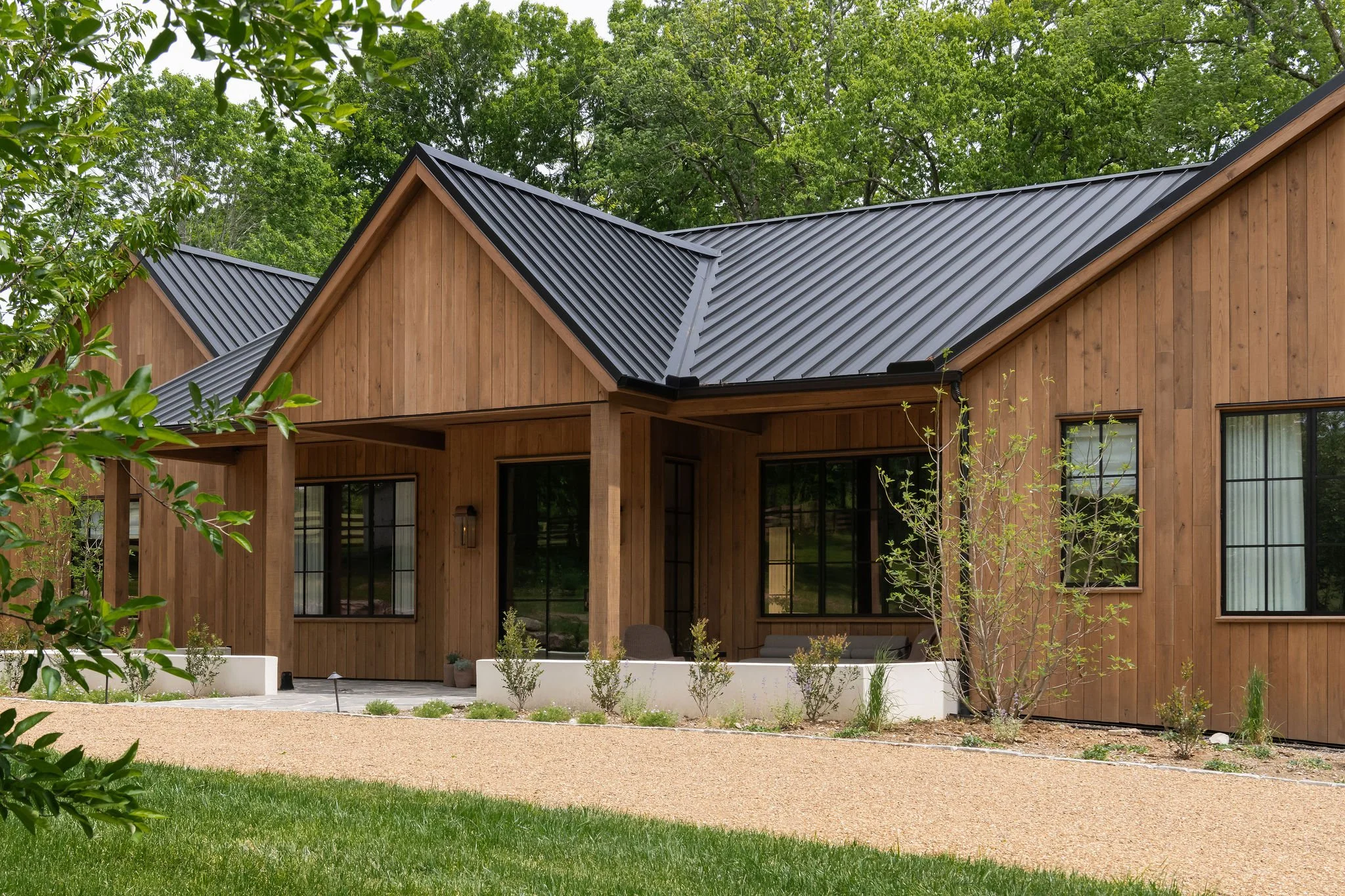 VictoriaForehan_Comstock_Exteriors_07.jpg