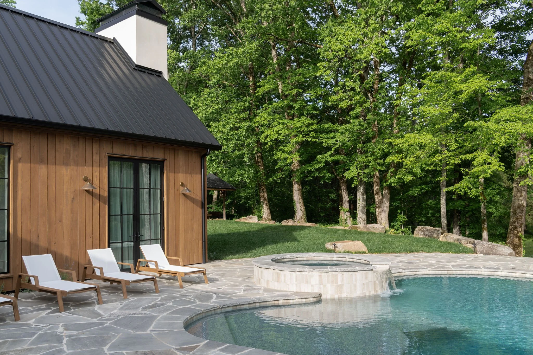VictoriaForehan_Comstock_Exteriors_13.jpg