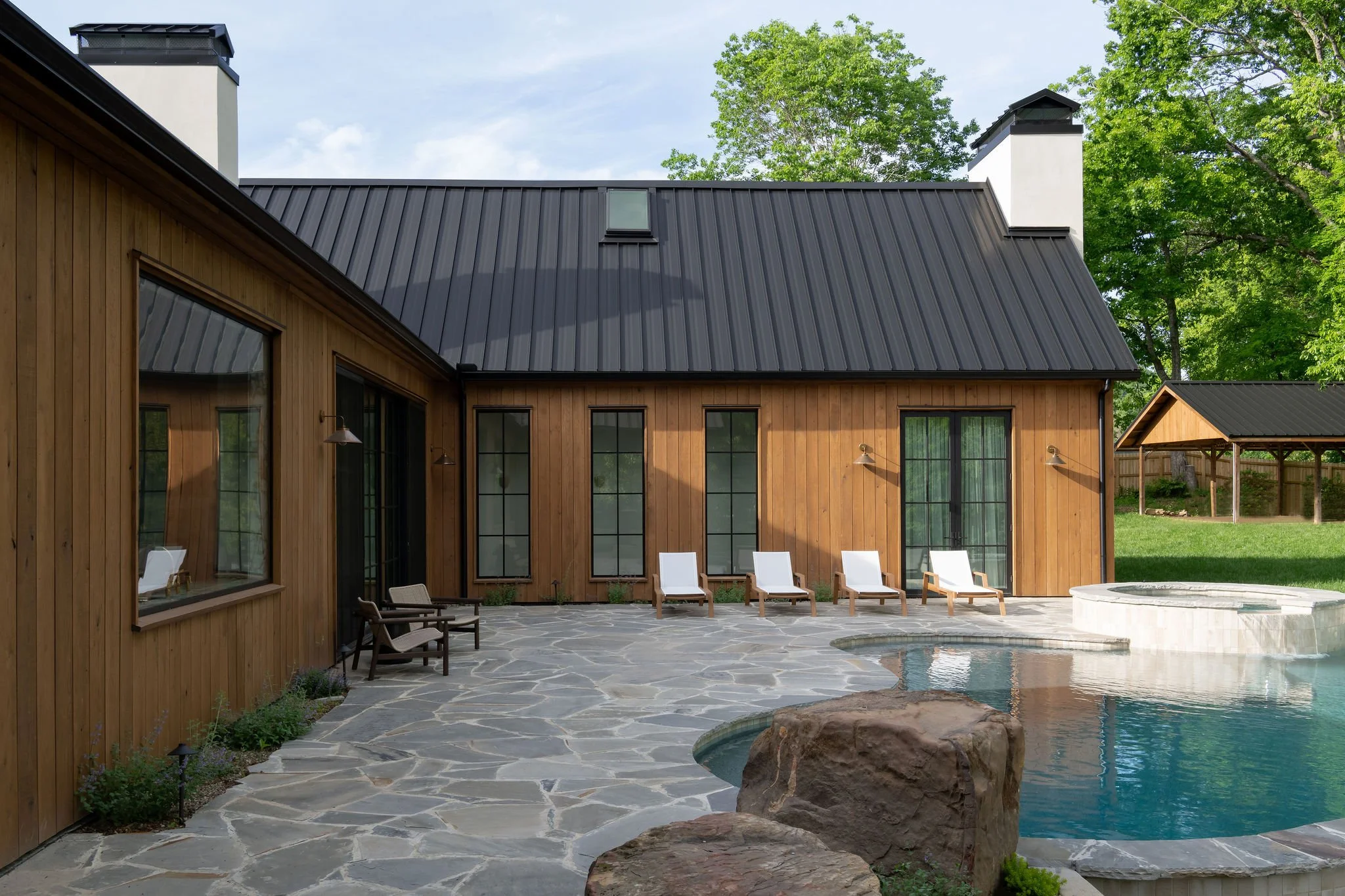 VictoriaForehan_Comstock_Exteriors_12.jpg