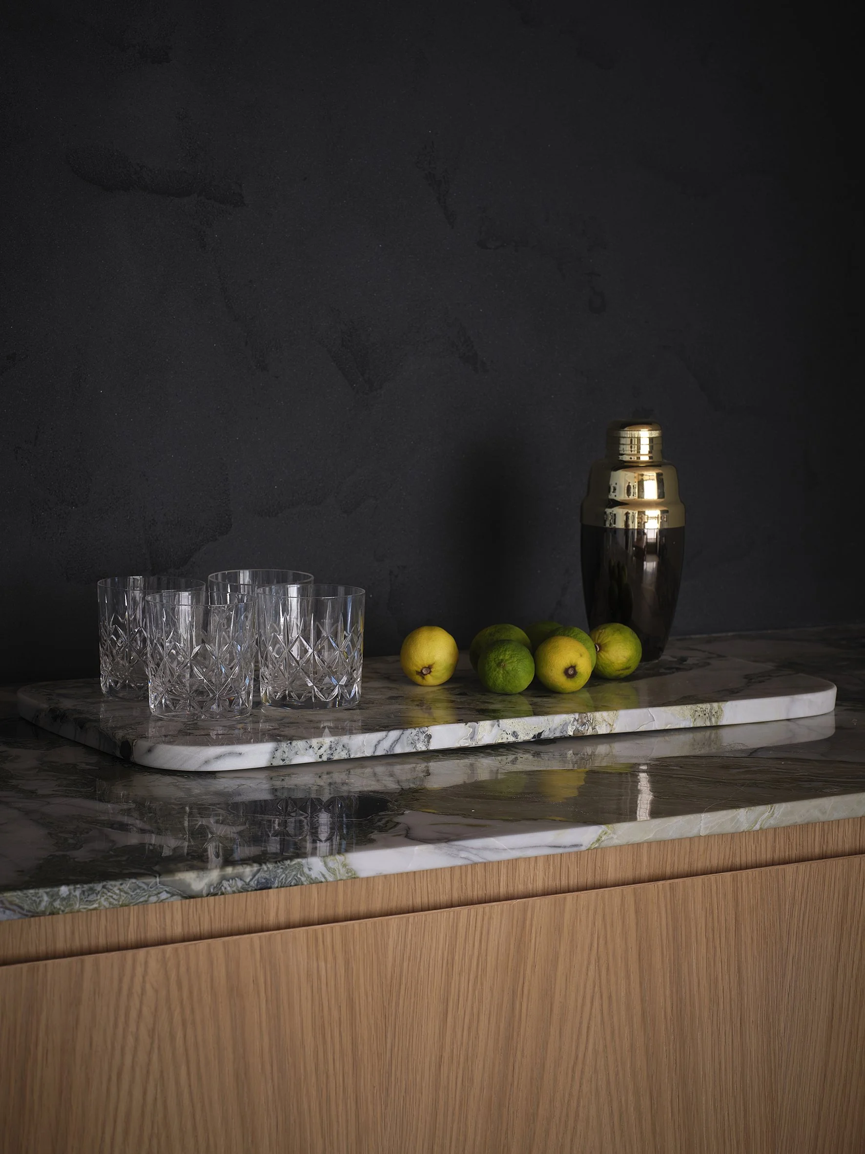 Lighting &amp; Texture: Enhancing Interiors with Polished Plaster Finishes