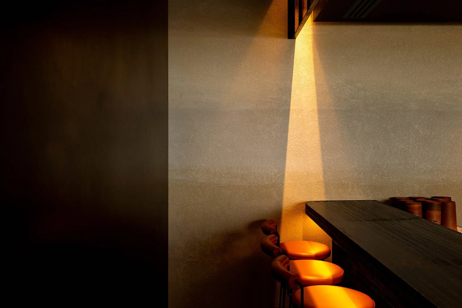 textured wall in a n auckland restaurant
