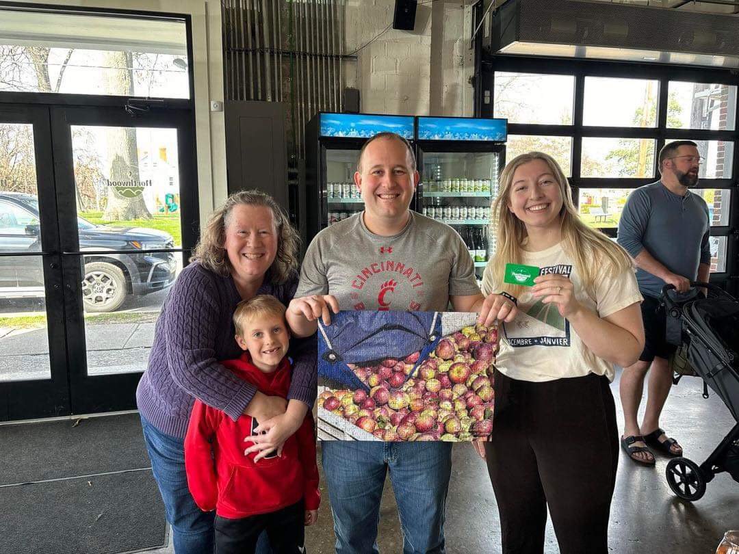 Josh’s team at a local Cincinnati contest with his teammates: His mother, Jo Ford, his son, Lincoln, and Sarah