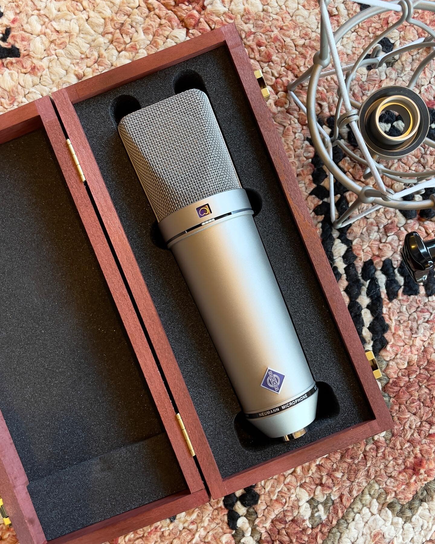 Good things come in wood boxes.
@neumann.berlin