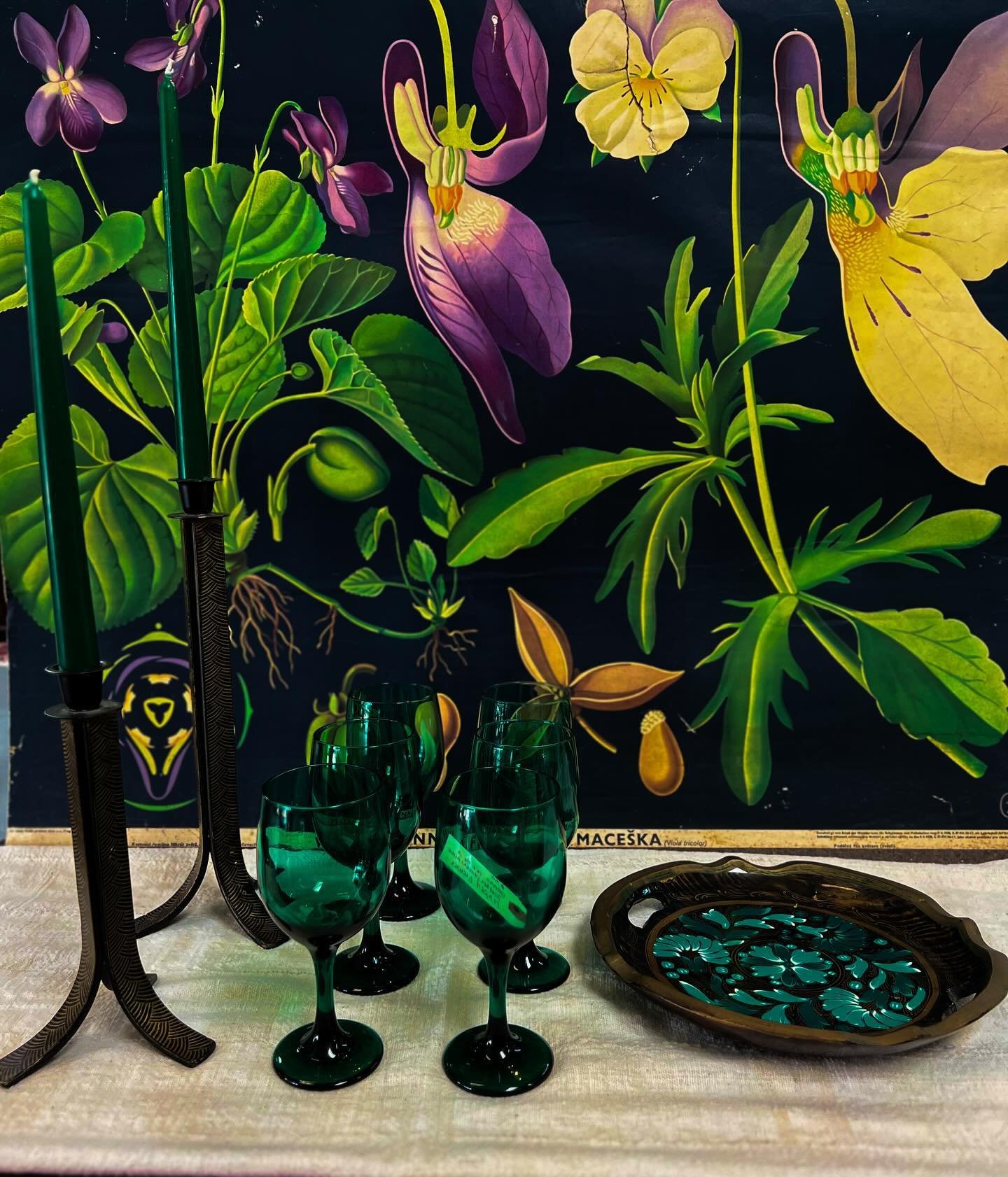 Let&rsquo;s mix up the feed a little with something moody. All with hints of green, all available now in the shop.

Open 
Wednesday - Saturday
11-5

Sunday
11-4

1890 N Main St.
Walnut Creek, CA

#vintagefurnitureforsale #vintagedecor #vintagebayarea