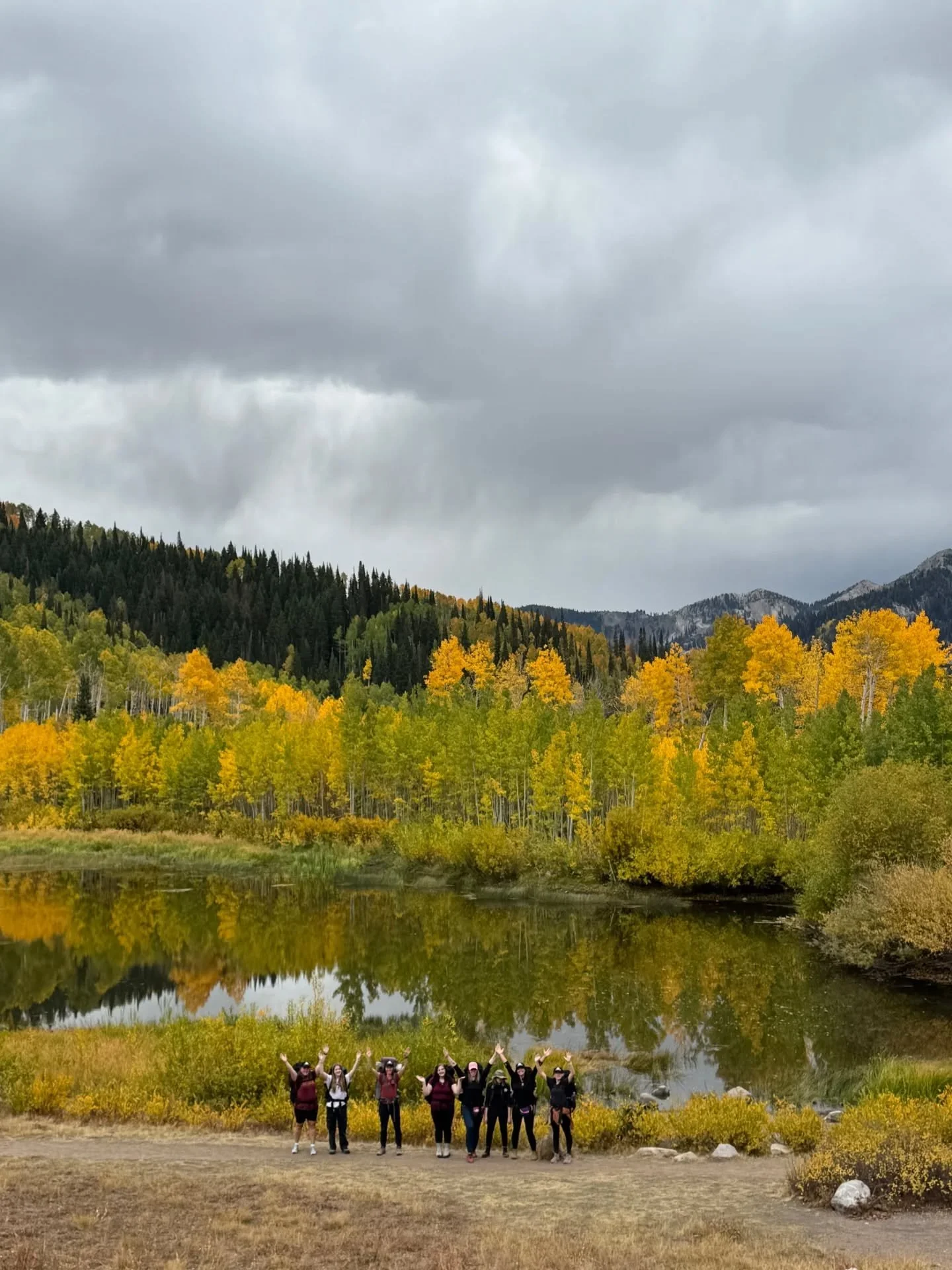 Mother and Teens Backpacking trip 🧡💛🤎

Our guides Natalie and Erika wrapped our last backpacking trip of the season with some mommas and their teen girls. It was filled with the best fall leaves and plenty of moose encounters 🫎. 

We loved hearin
