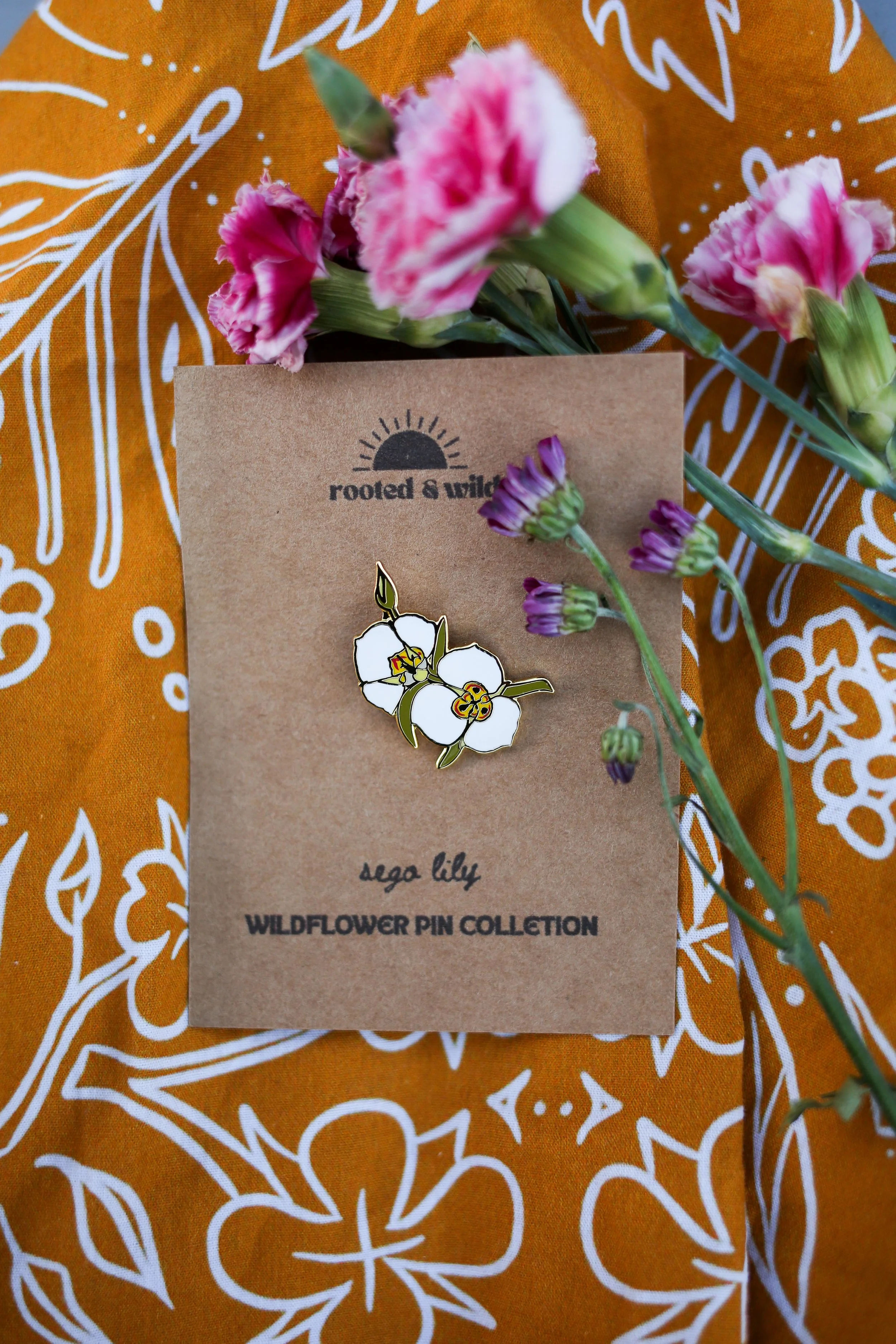 Sego Lily pin