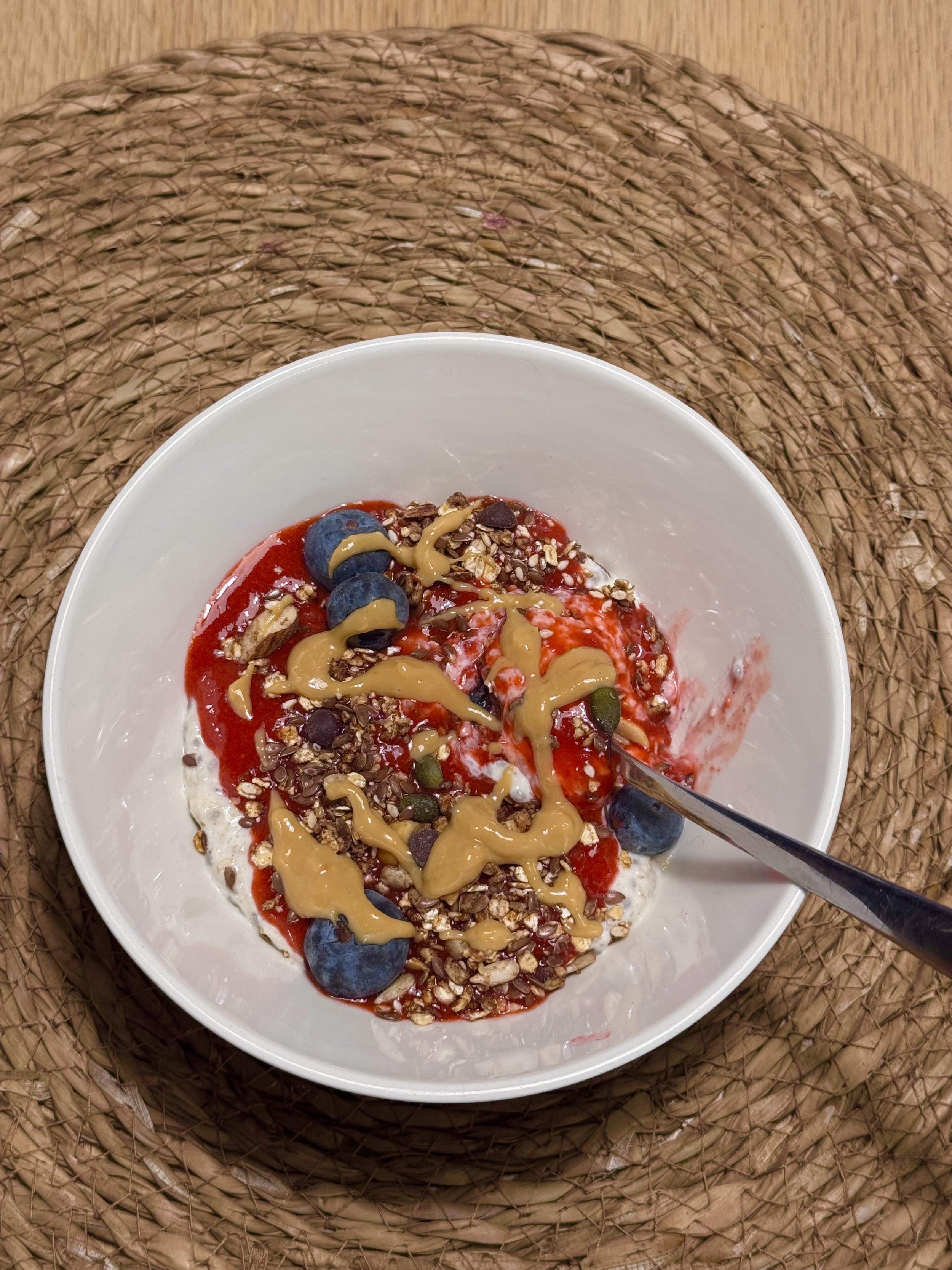 Overnight oats med bær kompot