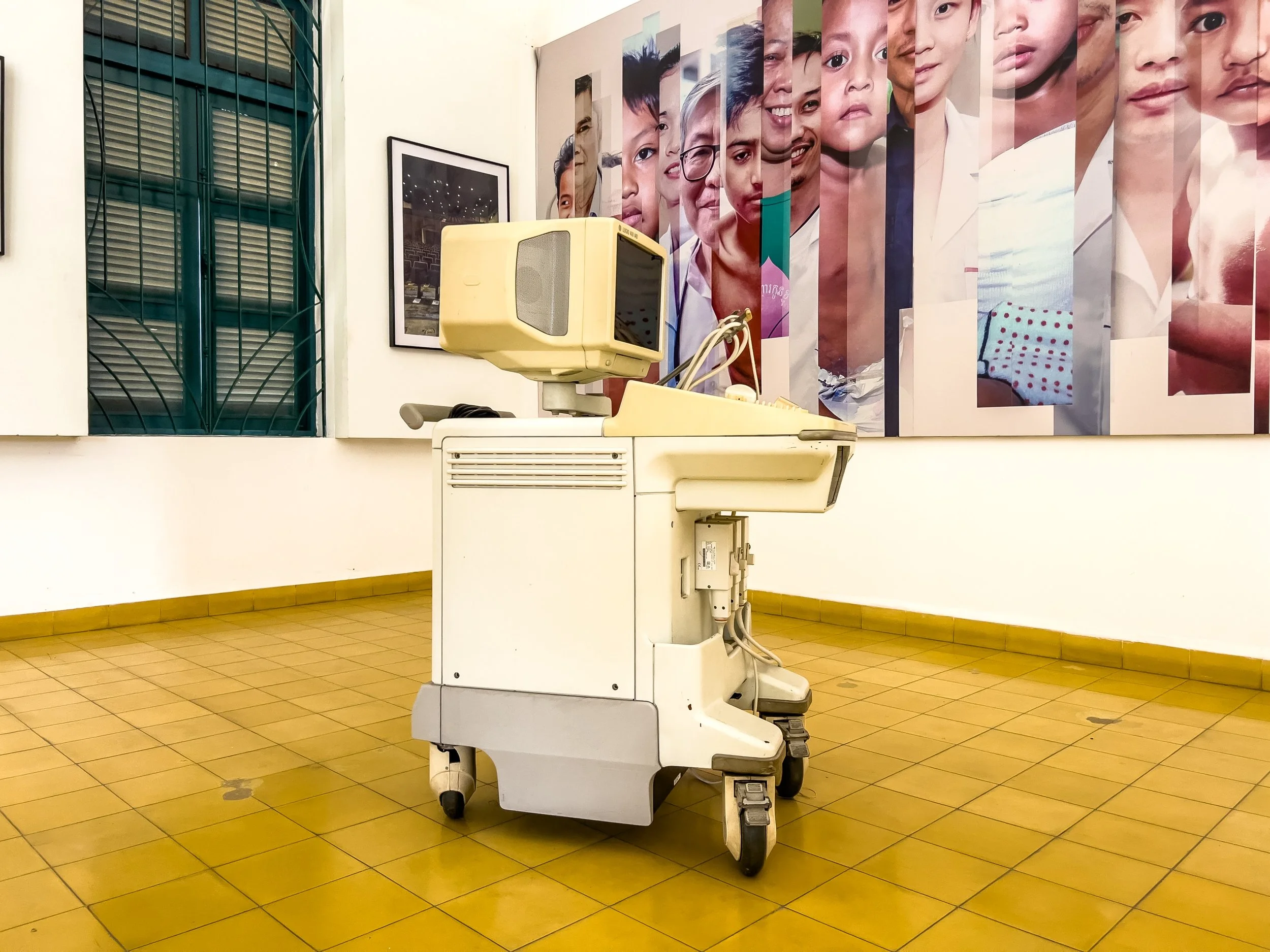 Ausstellung_Beat_Richner.JPG