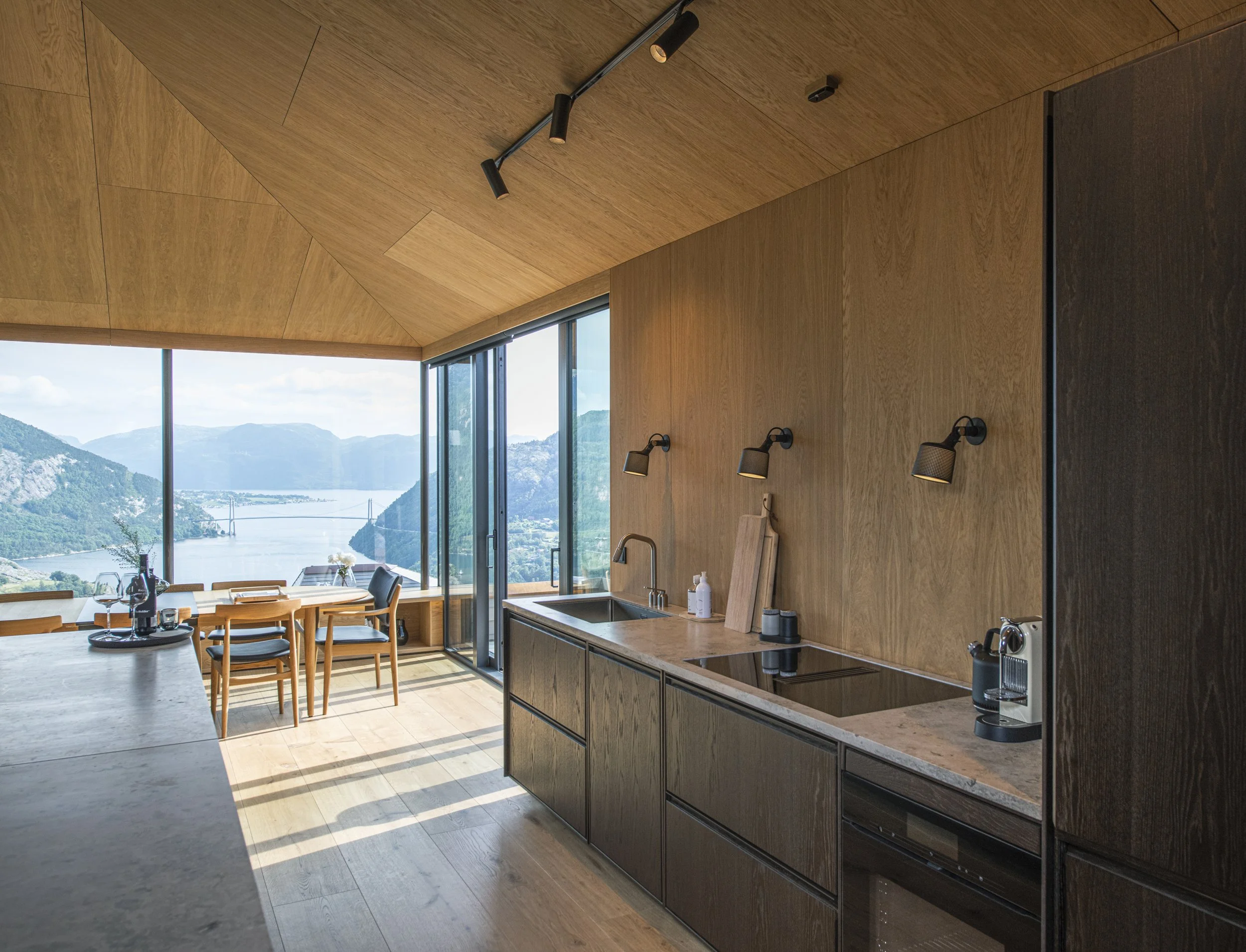 Bitmap_grandlodge__DSA3319 (27).jpg