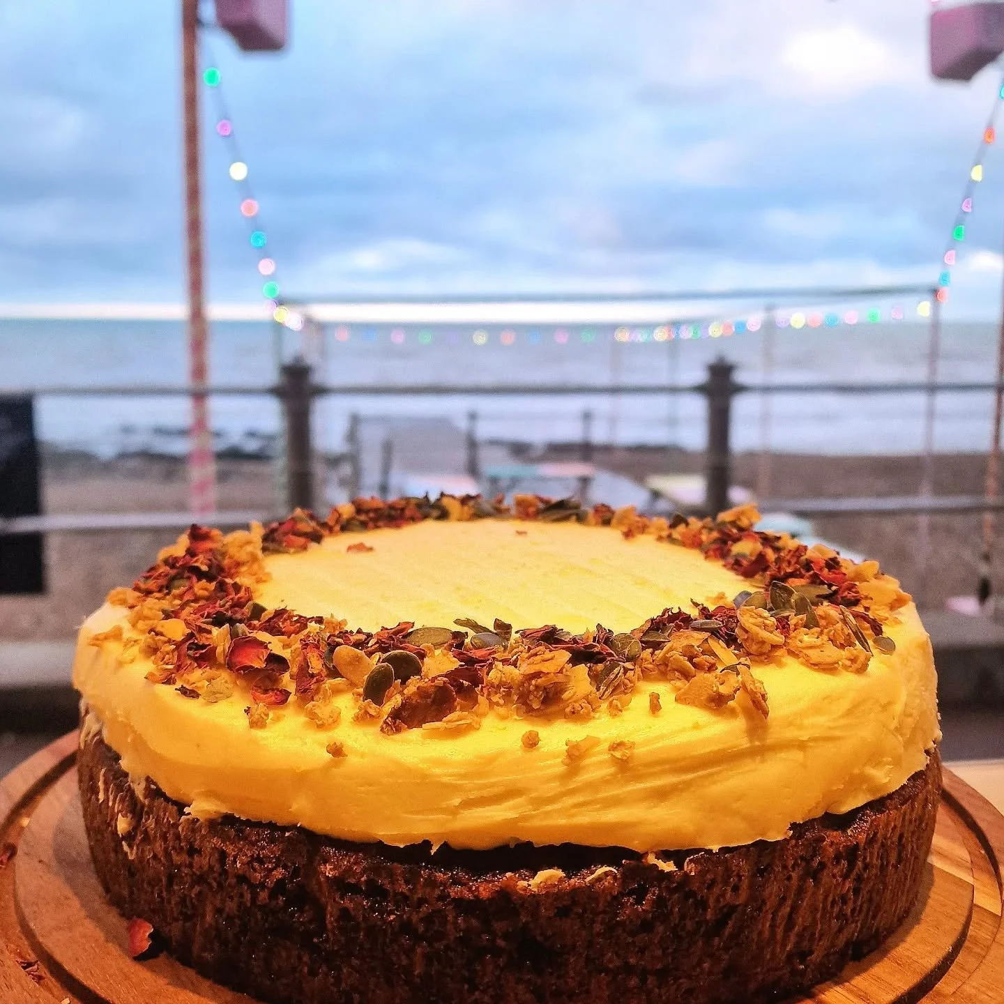 Freshly baked carrot cake!! 🥕 🍰 

Super soft and extra lush, this is one slice of expertly baked heaven you do not want to miss out on 🫶 

(personally the best this admin has ever tasted) 

Available... NOW! 👀 

#freshlybaked
#neverfrozen
#getyou