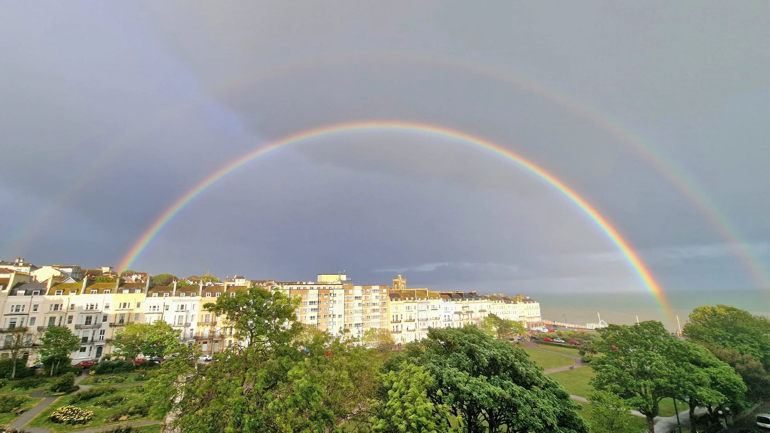 ..to top of the weird weather we've had today 🌈 🤯

 St Leonards Warrior Square and the seafront - sporting the most colourful of rainbows just now! 🎨 

#wowzers
#rainbow 
#colourfulday 
#stleonardsonsea 
#goatledge