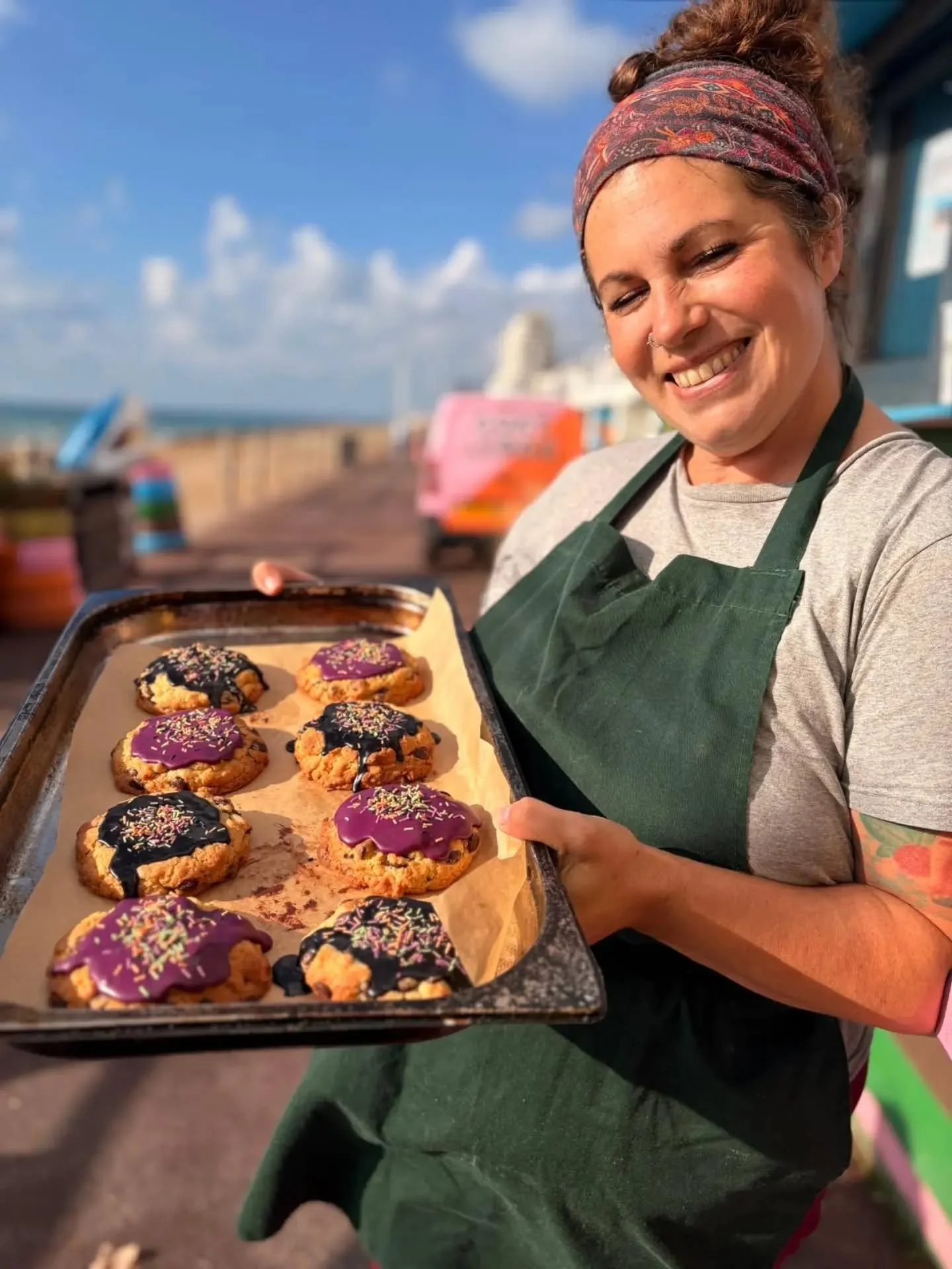 Scarily tasty chocolate cookies have appeared! Grab them before the dissappear into the night 😱🫣

Baked by our wonderful chef @beckyscakes 👩&zwj;🍳 

#spooky
#chocolatecookies
#scarilytasty 
#bakery 
#goatledge