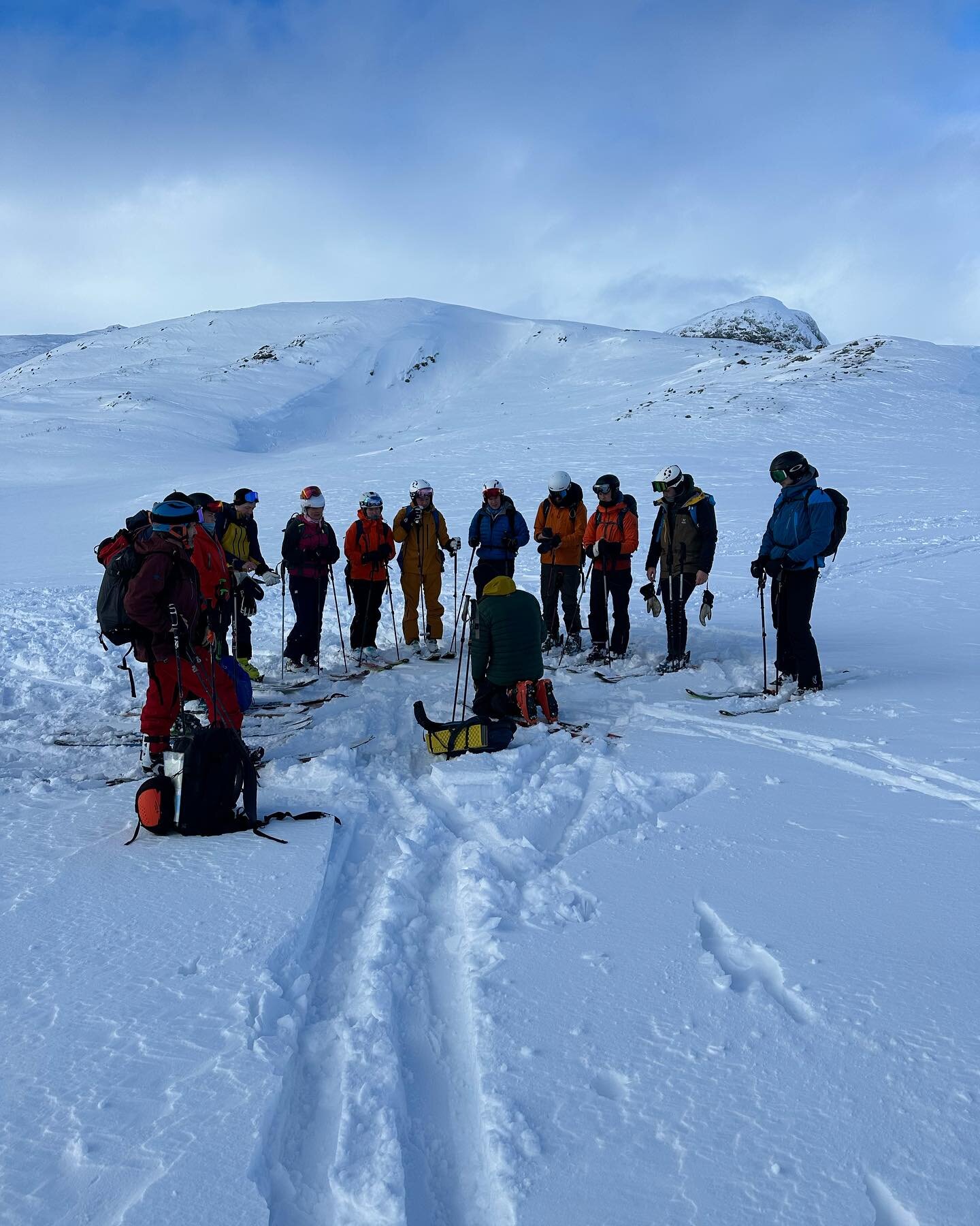 Noen bilder fra skredkurs p&aring; Beitost&oslash;len forrige helg. Flotte skiforhold og gode forutsetninger for &aring; l&aelig;re om skred og ferdsel i vinterfjellet.