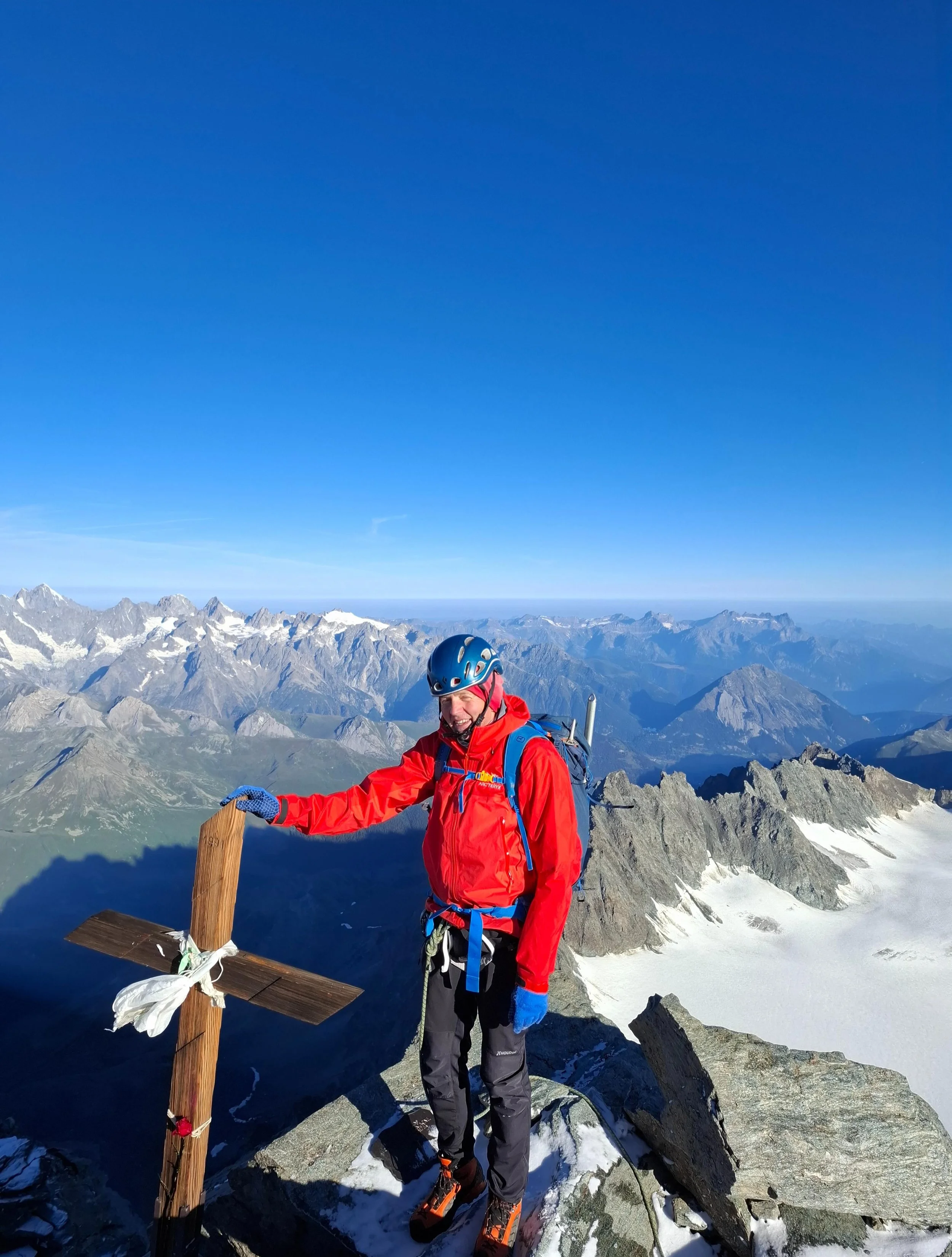 Forrige uke hadde vi guiding p&aring; Dent Blanche (4357moh) og p&aring; Grand Combin (4314moh), to majestetiske 4000m fjell i Sveits.