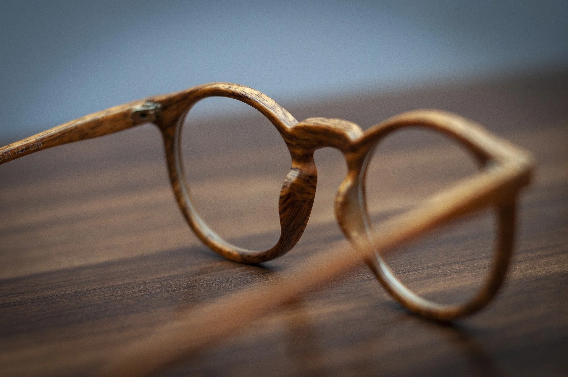 glasses-g062a95c48_1920.jpg