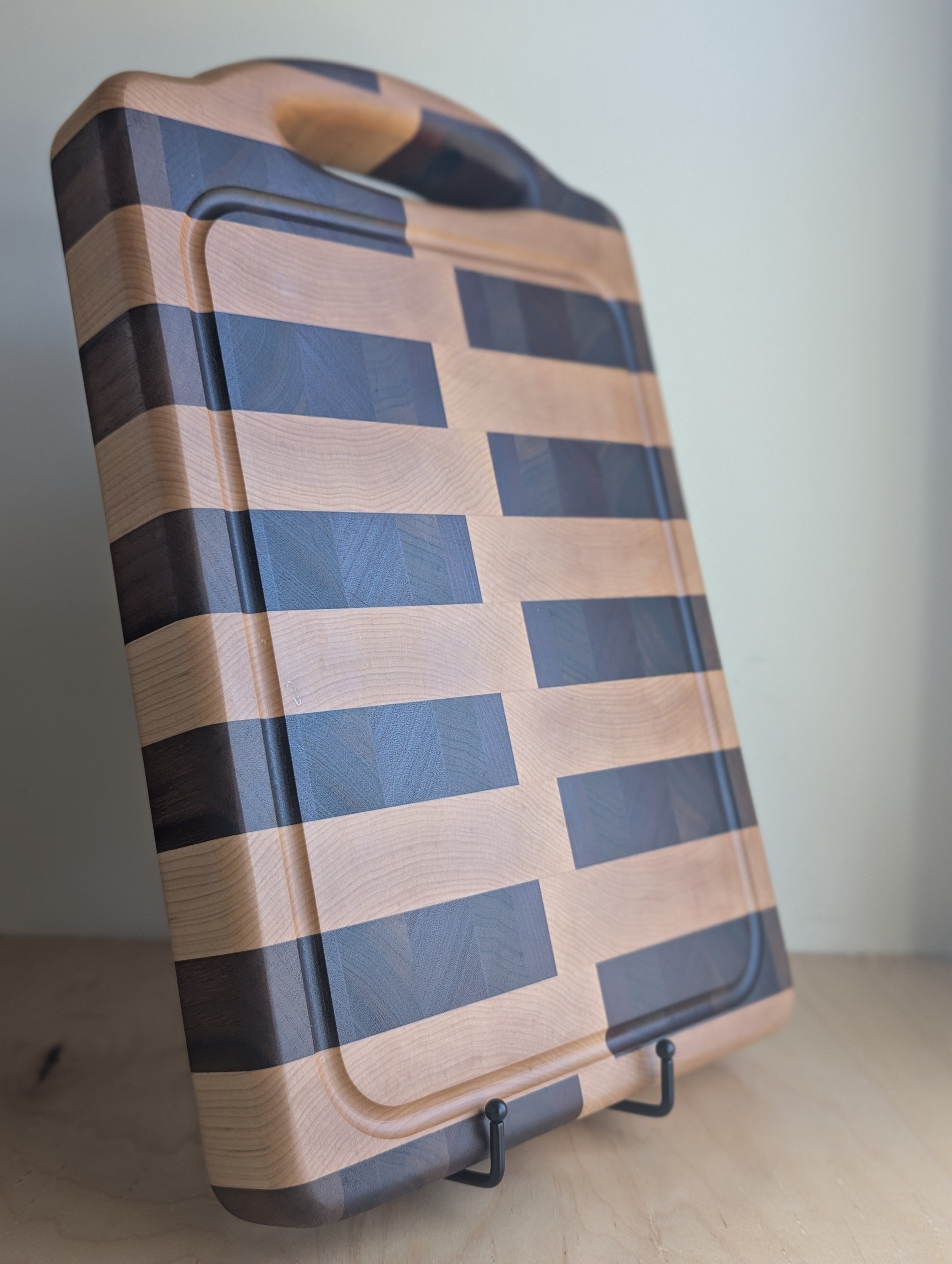 End Grain Cutting Board - Sous Chef