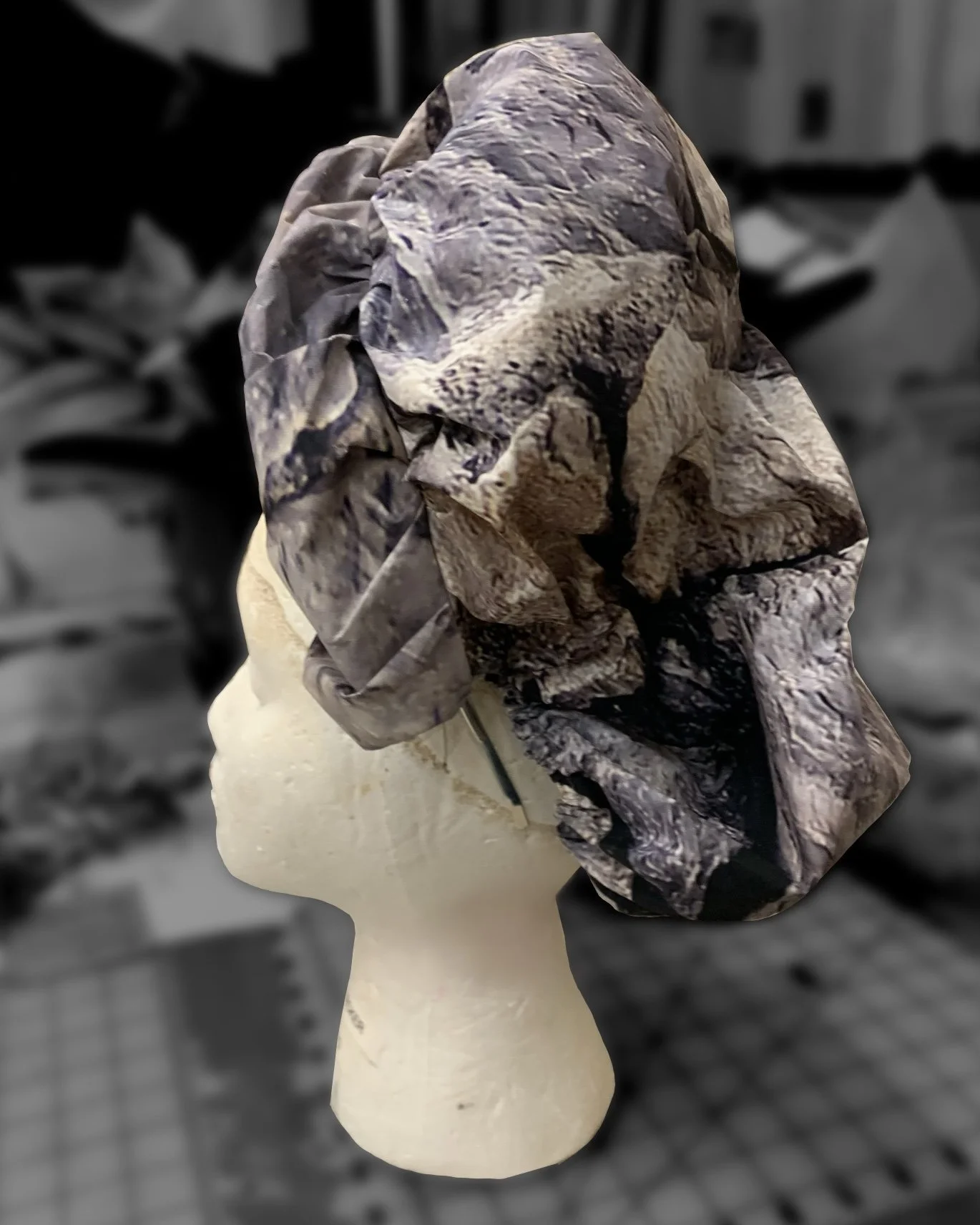 Back hood constructed like a bonnet with an elastic casing