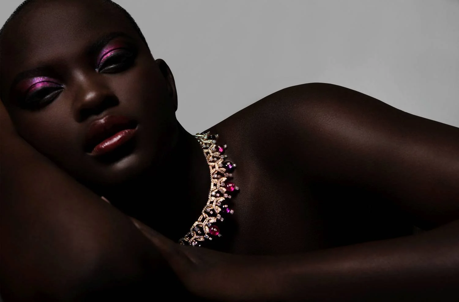 NECKLACE_267935_N3597__0710_HB format copy.jpg