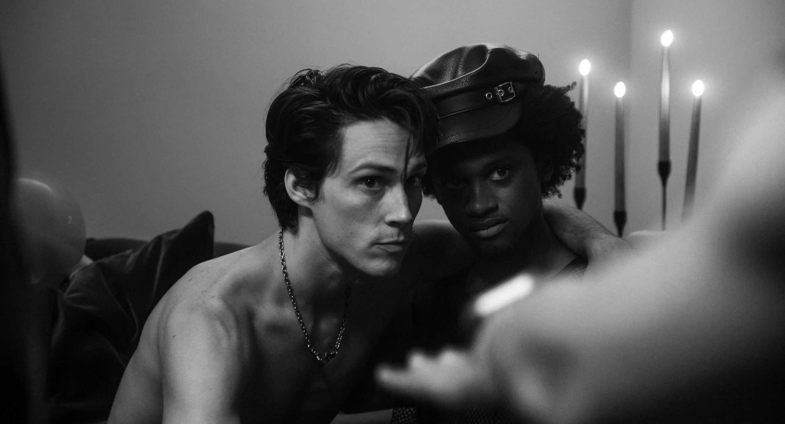 CrashOut-S01E02_Production_Stills-20.jpg