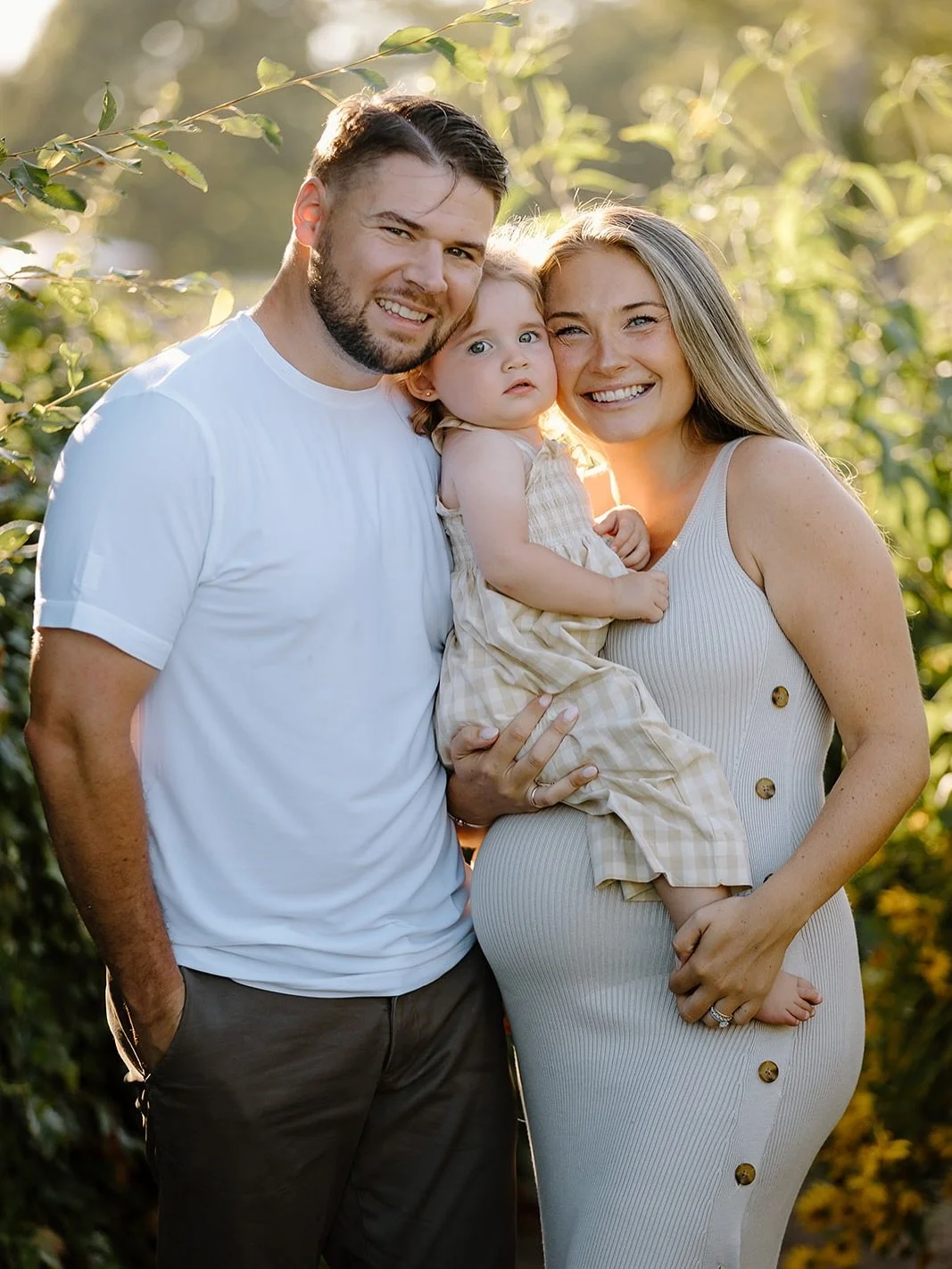 Another full circle moment, photographing Lauren &amp; Tony who I&rsquo;ve known since high school, and their growing family!! 

Preserving beautiful moments and milestones through photography ✨