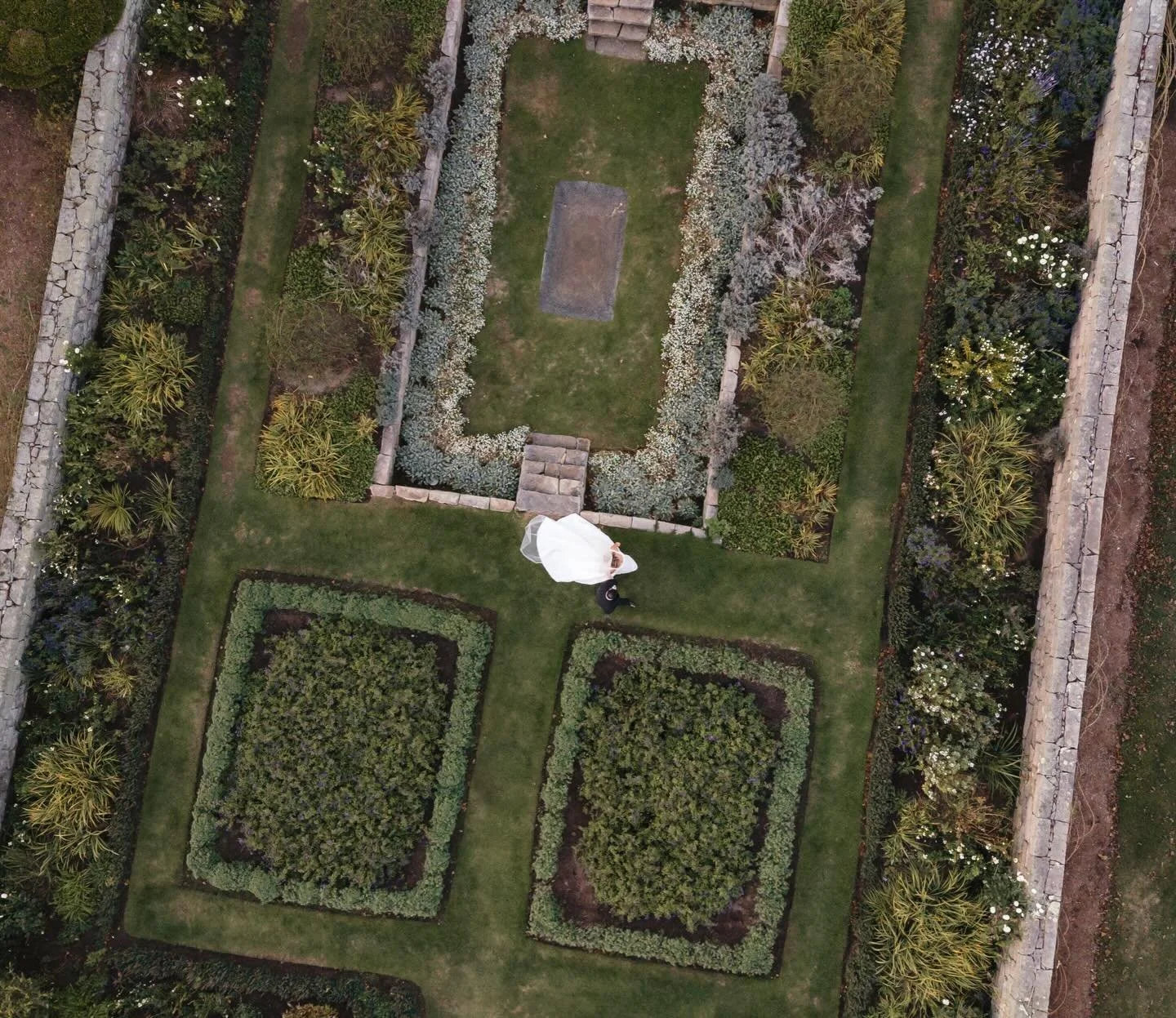 In honor of my first wedding of the season today!!

🤍🤍🤍