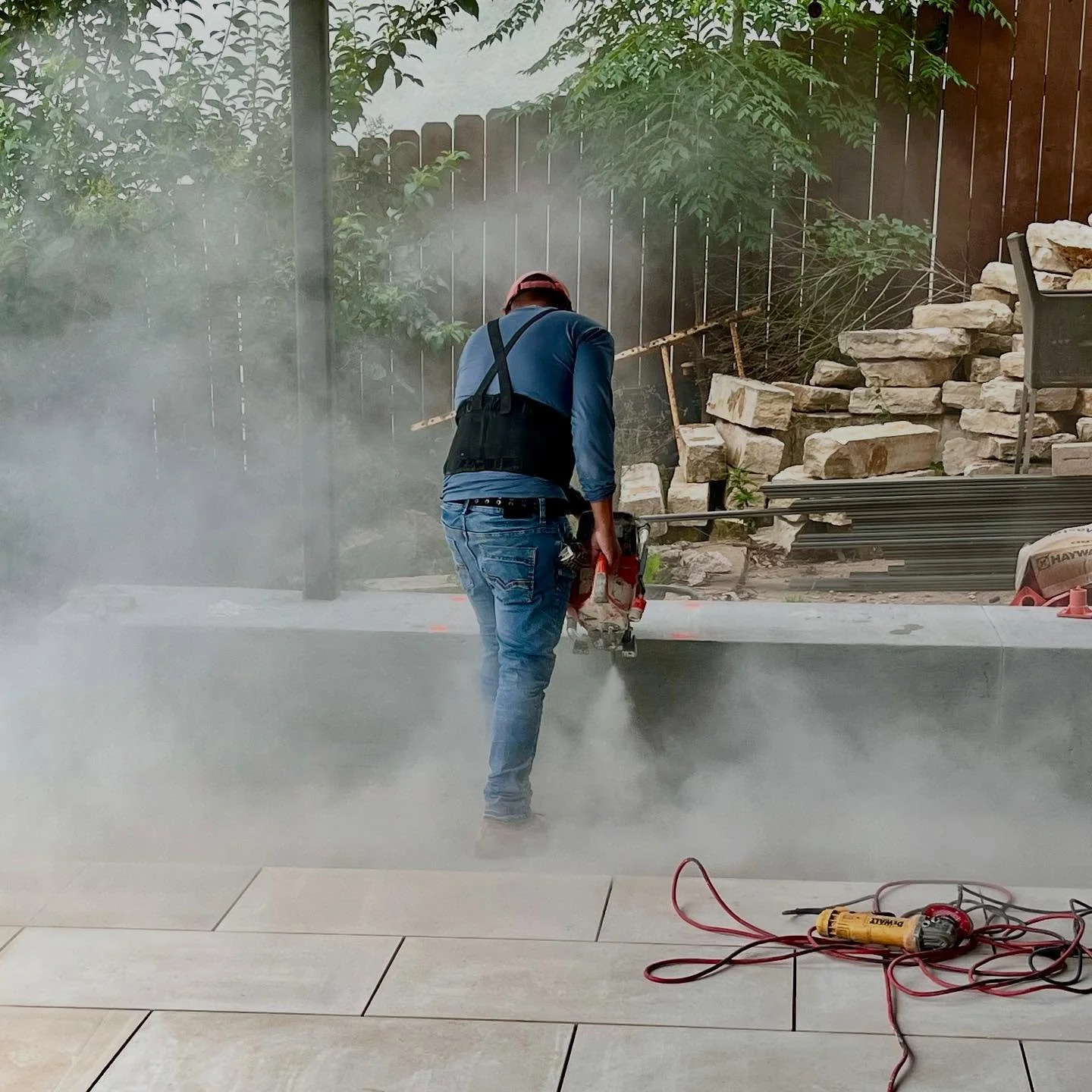 #austinoutdoordesign
#cuttingconcrete
#outdoordesign
#stepdetail
#skilledtrades
#craftsmanshipmatters
#aodprojects