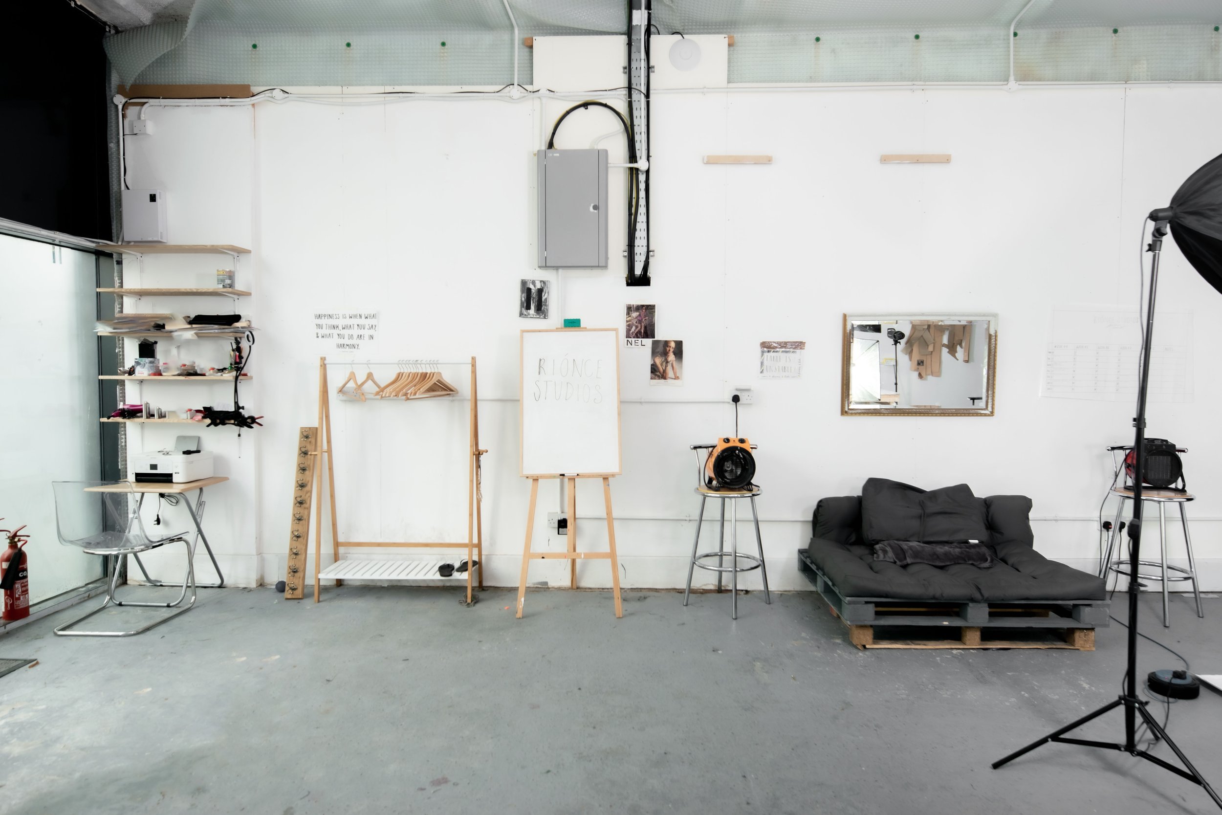 StudioPhotosOCT2022-1.jpg