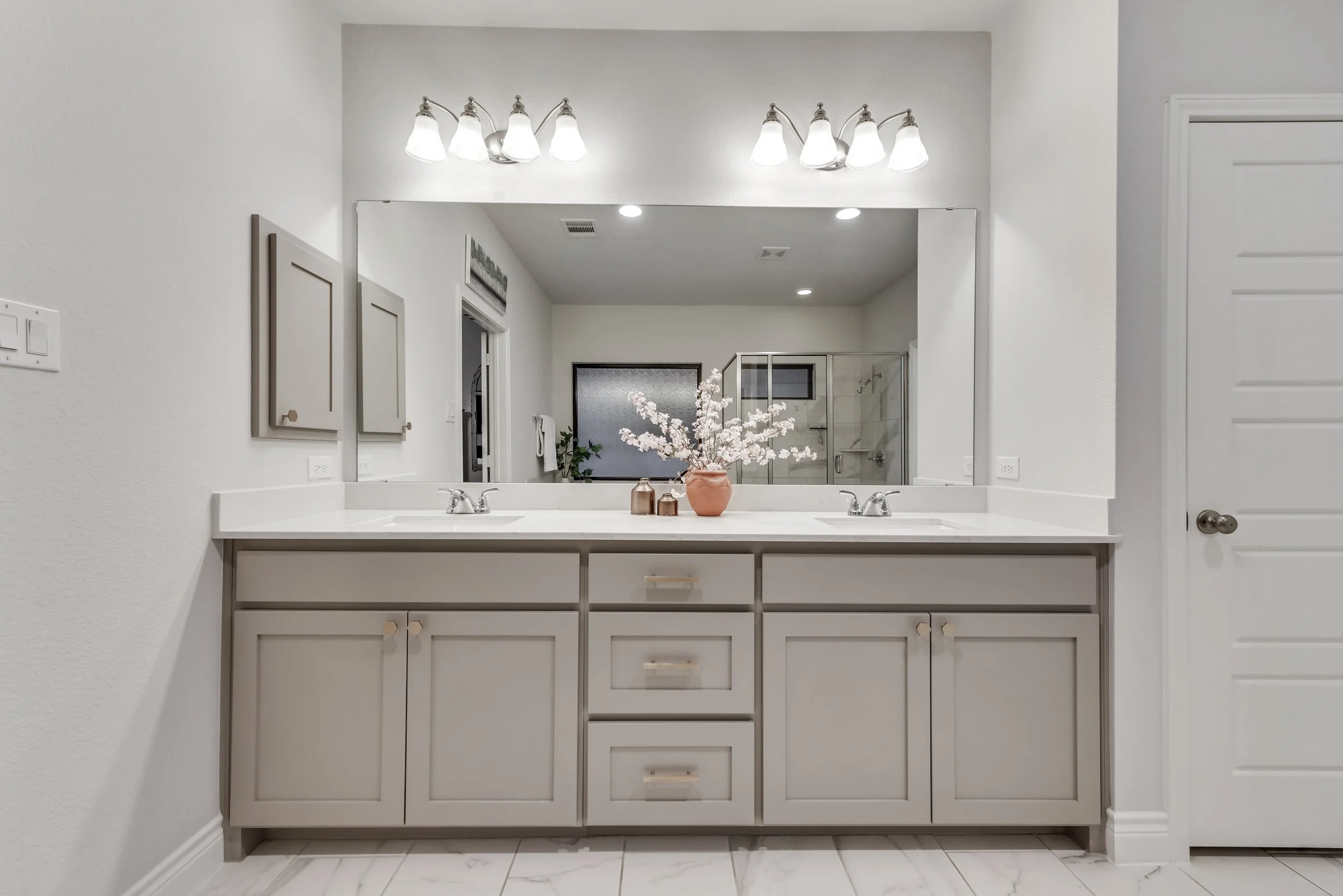 lily Moore realty