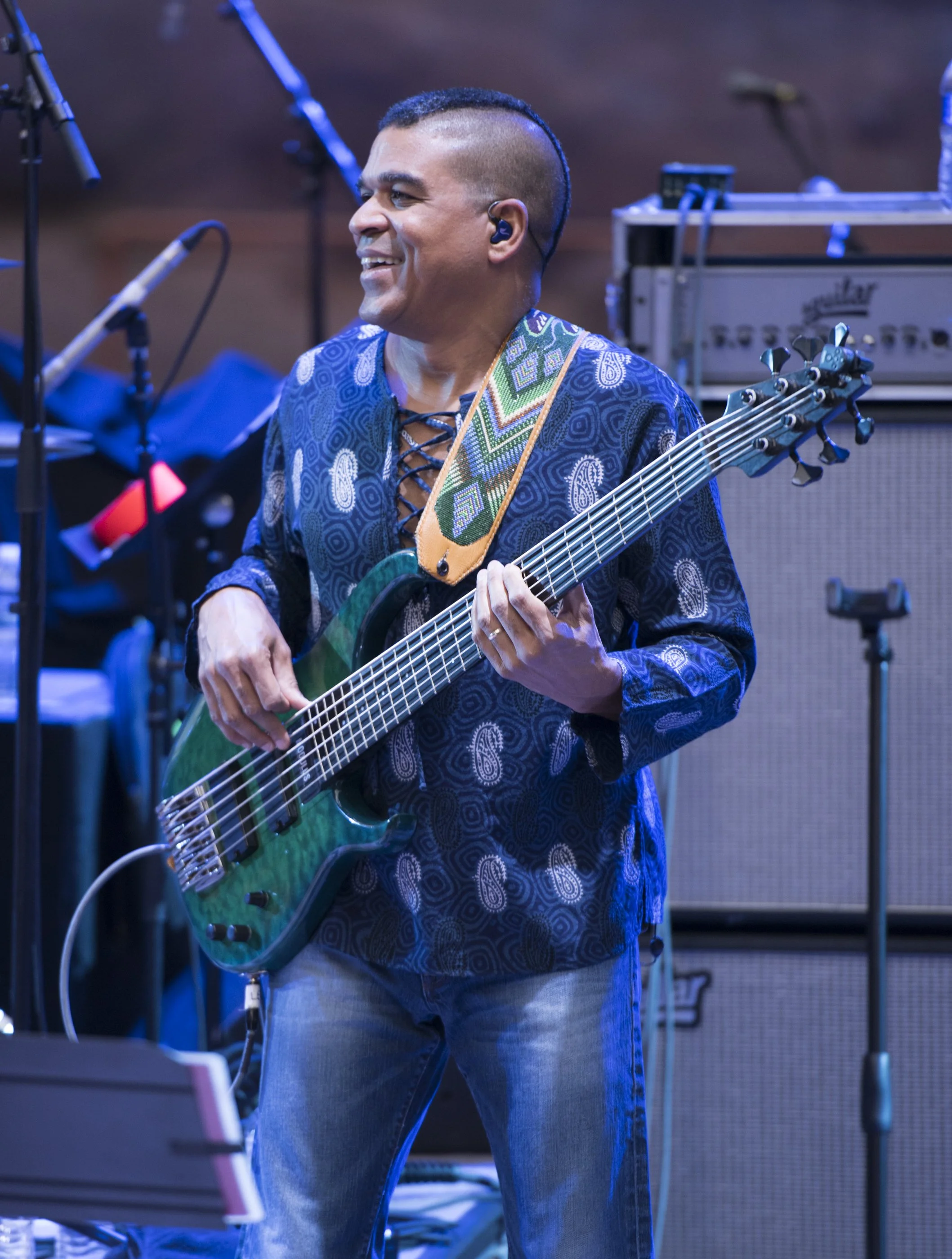 24-oteil green strap front Jay blakesberg.jpg