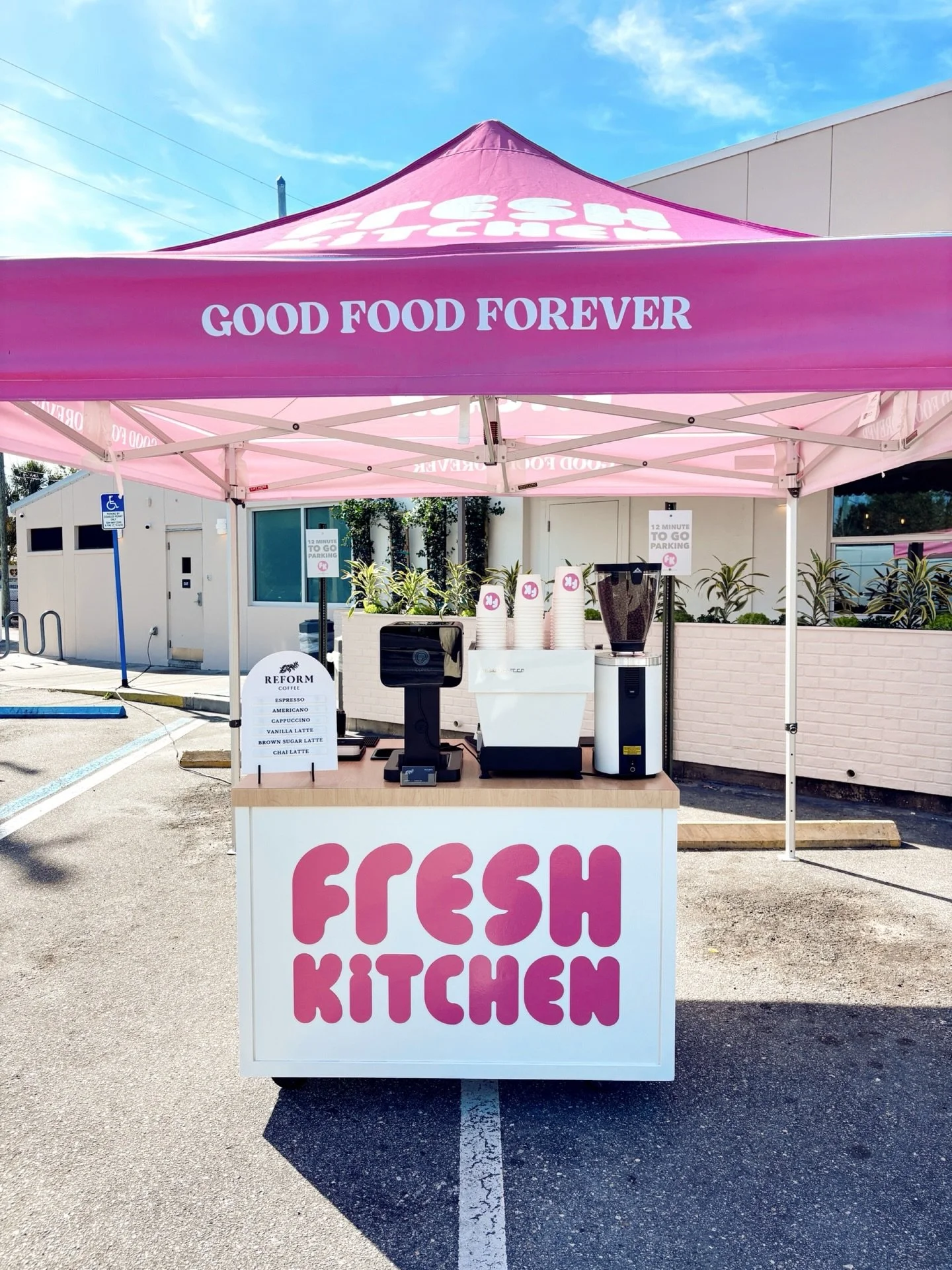 Fresh Kitchen re-grand opening in St. Petersburg ☕

Full brand activation for their rebrand launch in St. Pete. Custom cart wrapped with Fresh Kitchen&rsquo;s new logo, custom cup design, and their new slogan &ldquo;GFF: Good Food Forever&rdquo; prin