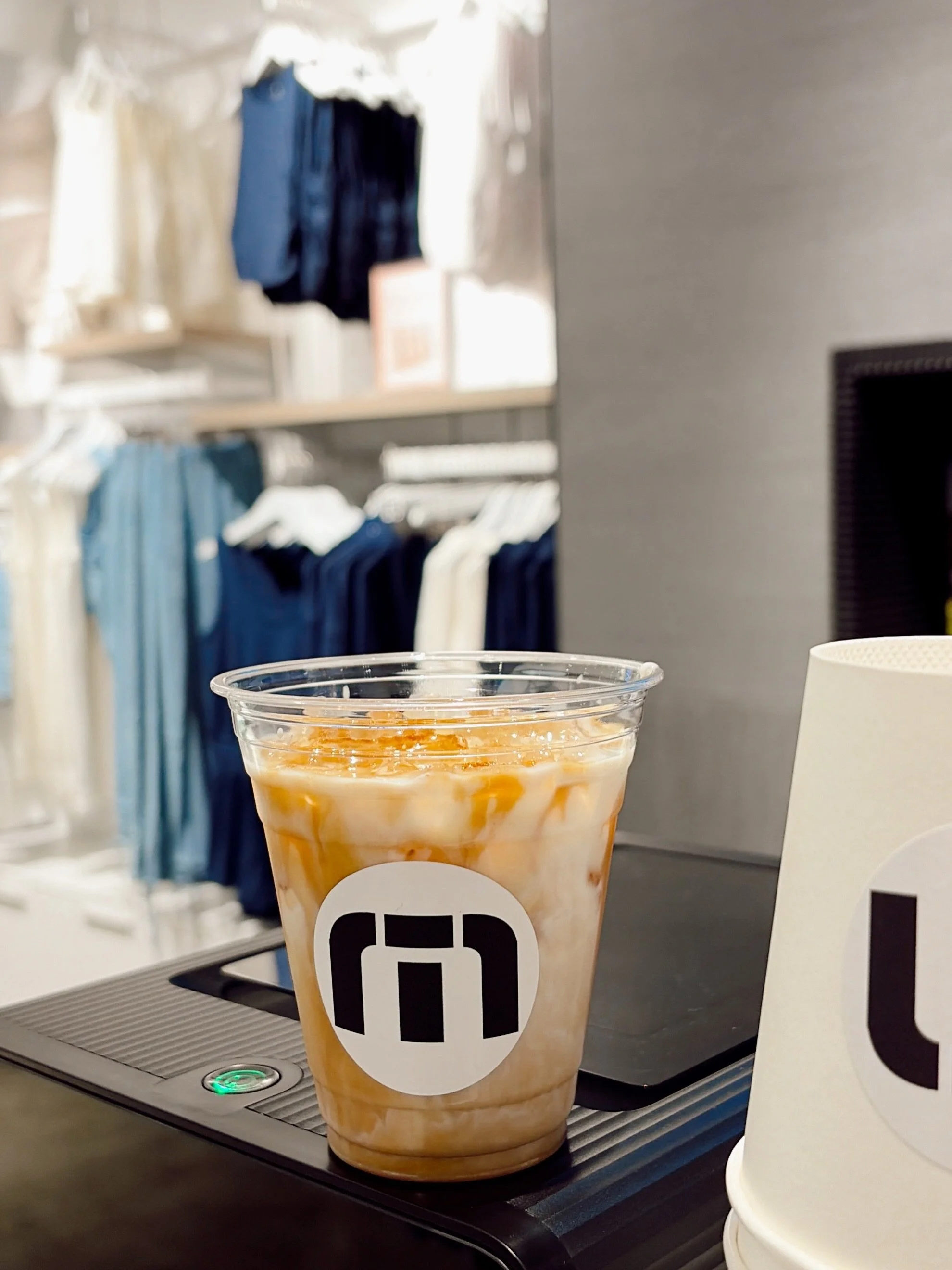 Mother&rsquo;s Day coffee catering, International Plaza, Tampa ☕

Travis Mathew hired us for their Mother&rsquo;s Day event. Custom cart branding, custom cup design, latte art printer creating their logo on coffee&mdash;complimentary service for shop