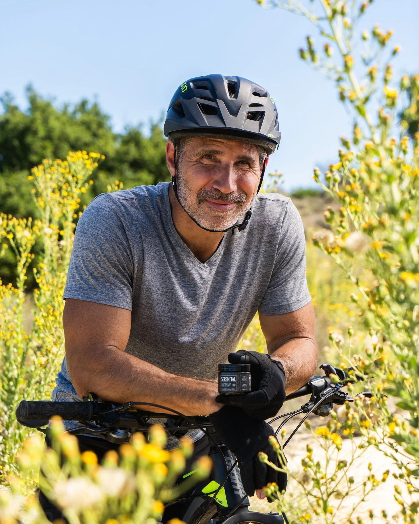 Spring Vibes provided by @serenital.cbd 🍃

Produced by @the.high.creative 
Feat @robertsciresijr 
Shot by @madero.x 
Assist @tatiana_films 

#TheHighCreative #los&aacute;ngeles #socal #visualbranding
