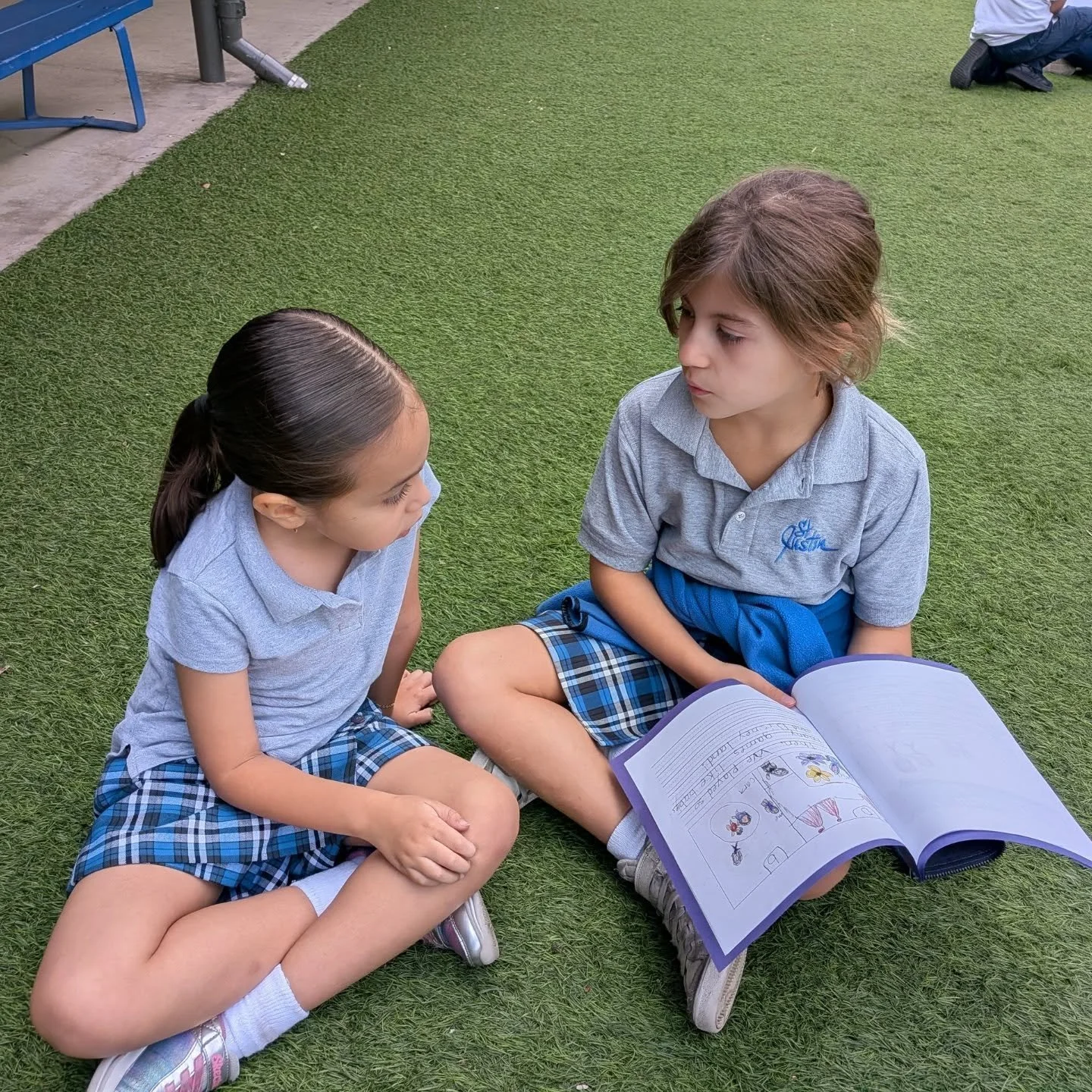 Our second graders have been busy authors! ✏️📚

Over the past few weeks, they have been working hard on writing their own narrative stories, illustrating them, and turning them into their very own books. Today they had the special opportunity to sha