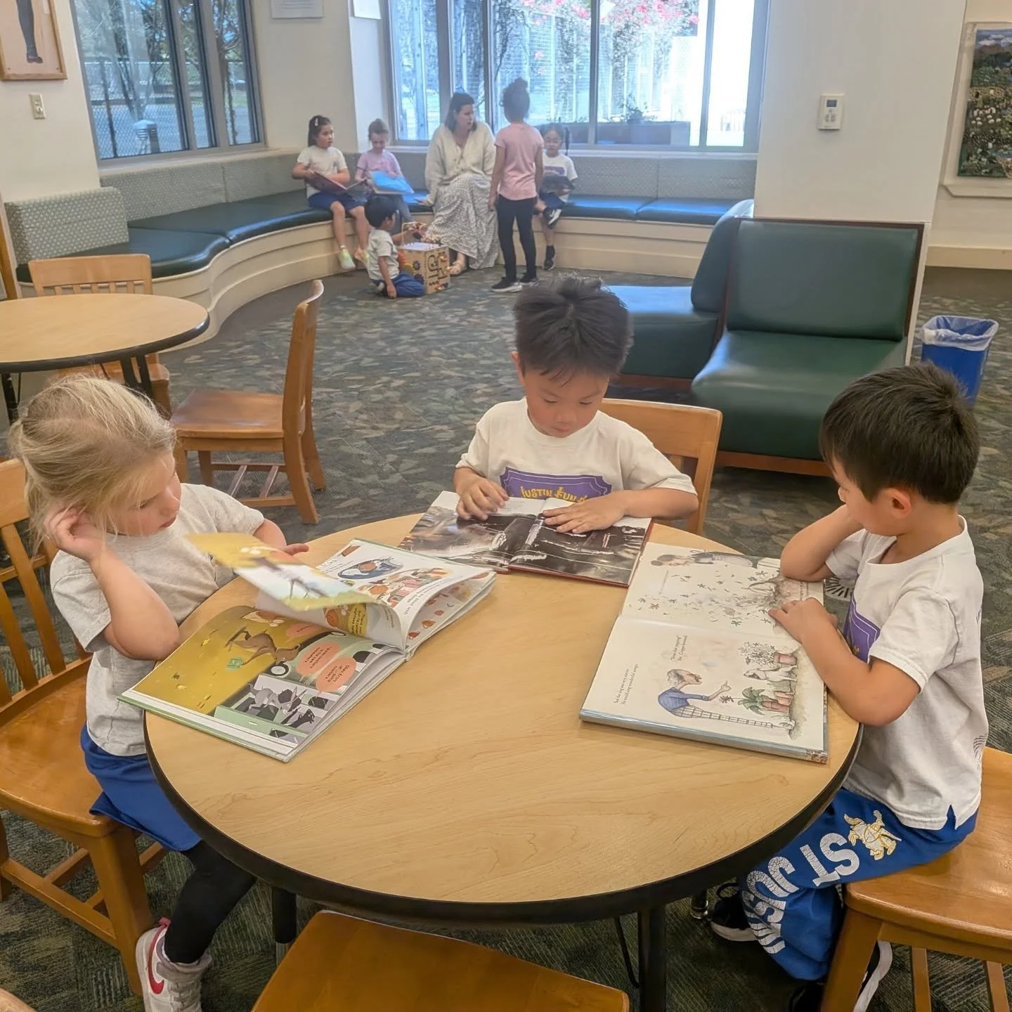 📚✨ A Wonderful Day at the Library! ✨📚

Our Kindergarten and First Grade students enjoyed a special trip to the library today! Each student had the opportunity to explore the shelves, choose their own books, and spend time reading quietly. It was su