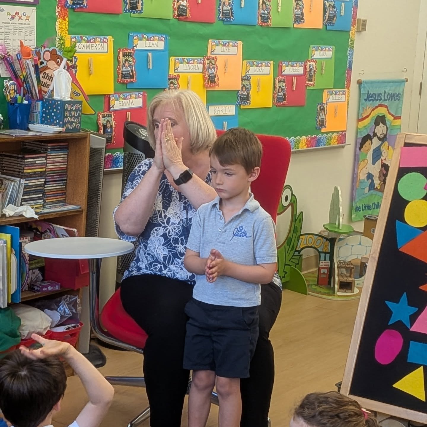 Our preschoolers are growing in both heart and faith 💛🙏
Each day, before enjoying their lunch and snack, our students pause to practice the Sign of the Cross and pray together. They are learning &ldquo;Grace Before Meals,&rdquo; a beautiful Catholi