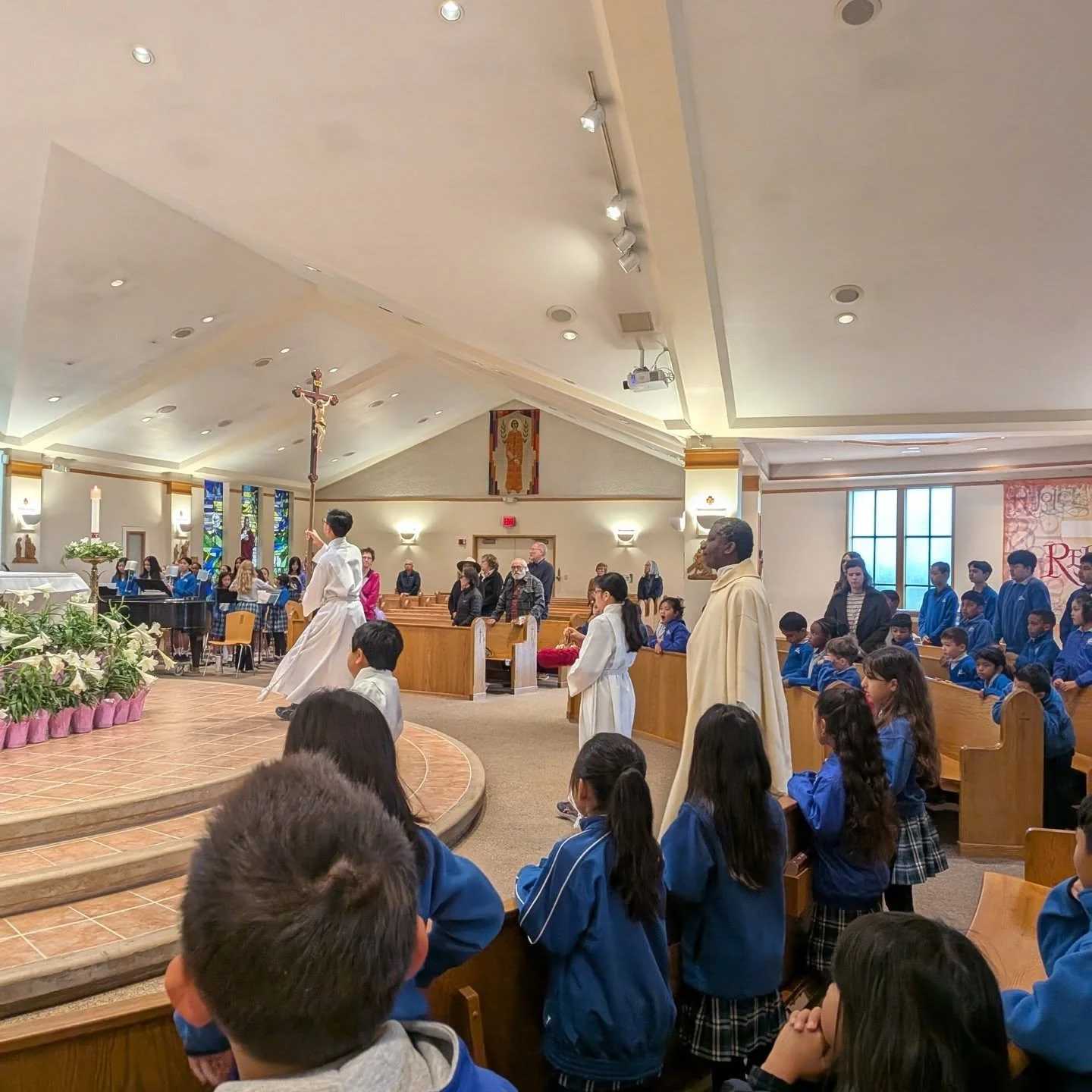 Our 5th graders did an incredible job hosting Mass! 🙏✨

 Their reverence, focus, and respect were truly beautiful to witness. They led with such grace and showed what it means to come together in faith as a community. We are so proud of them! 💙⛪️

