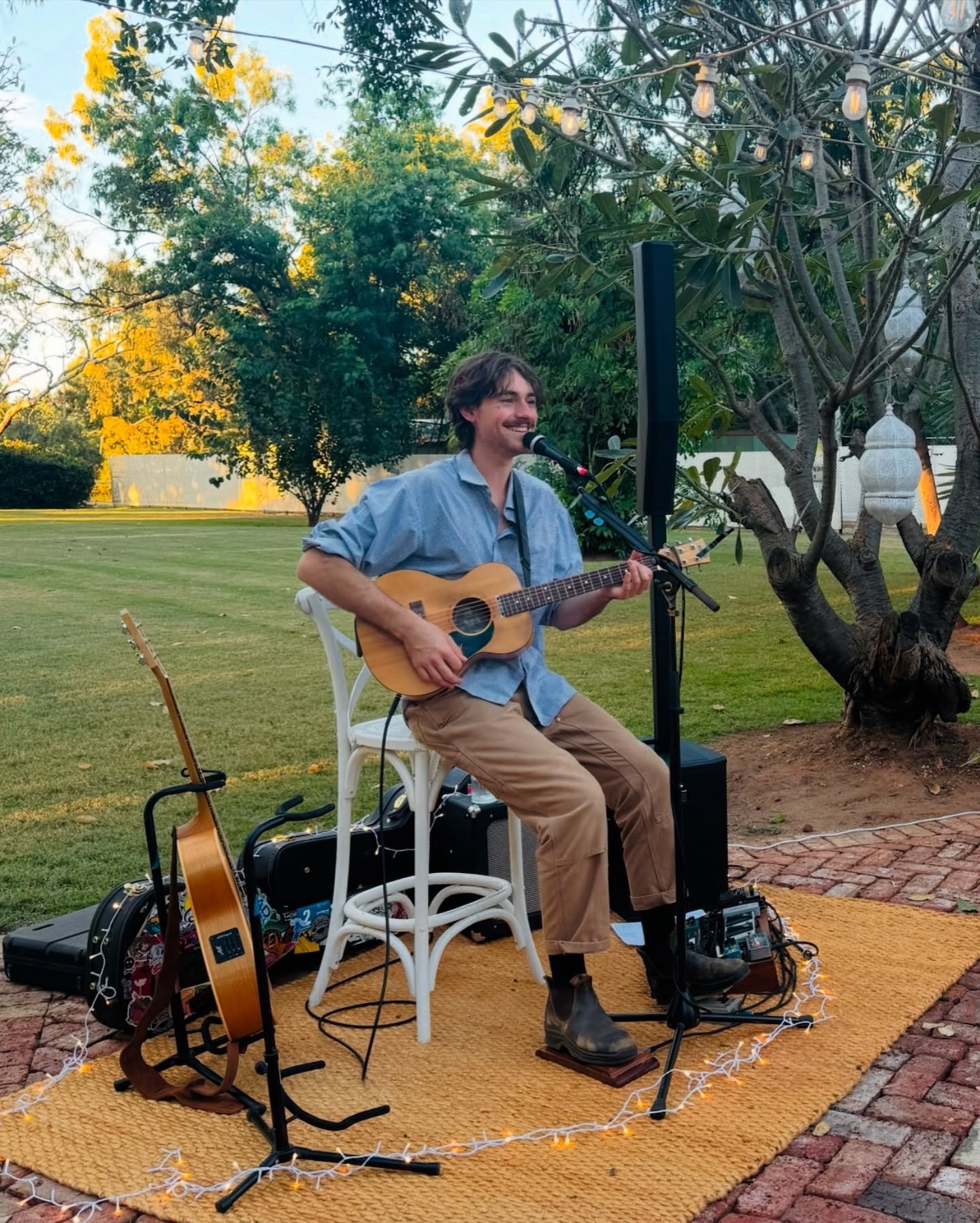 Join us at our alfresco bar and enjoy live music by resident musician @charlieyoungsonmusic this week: 
&nbsp;
Tuesday, Friday, Saturday, Sunday, Monday - 4:30pm &ndash; 7:30pm
&nbsp;
Enjoy a cocktail, a bite to eat, and live music in the outback 🎶