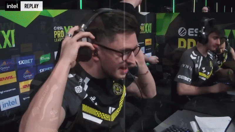 ezgif-4e63200d7d004e39.gif