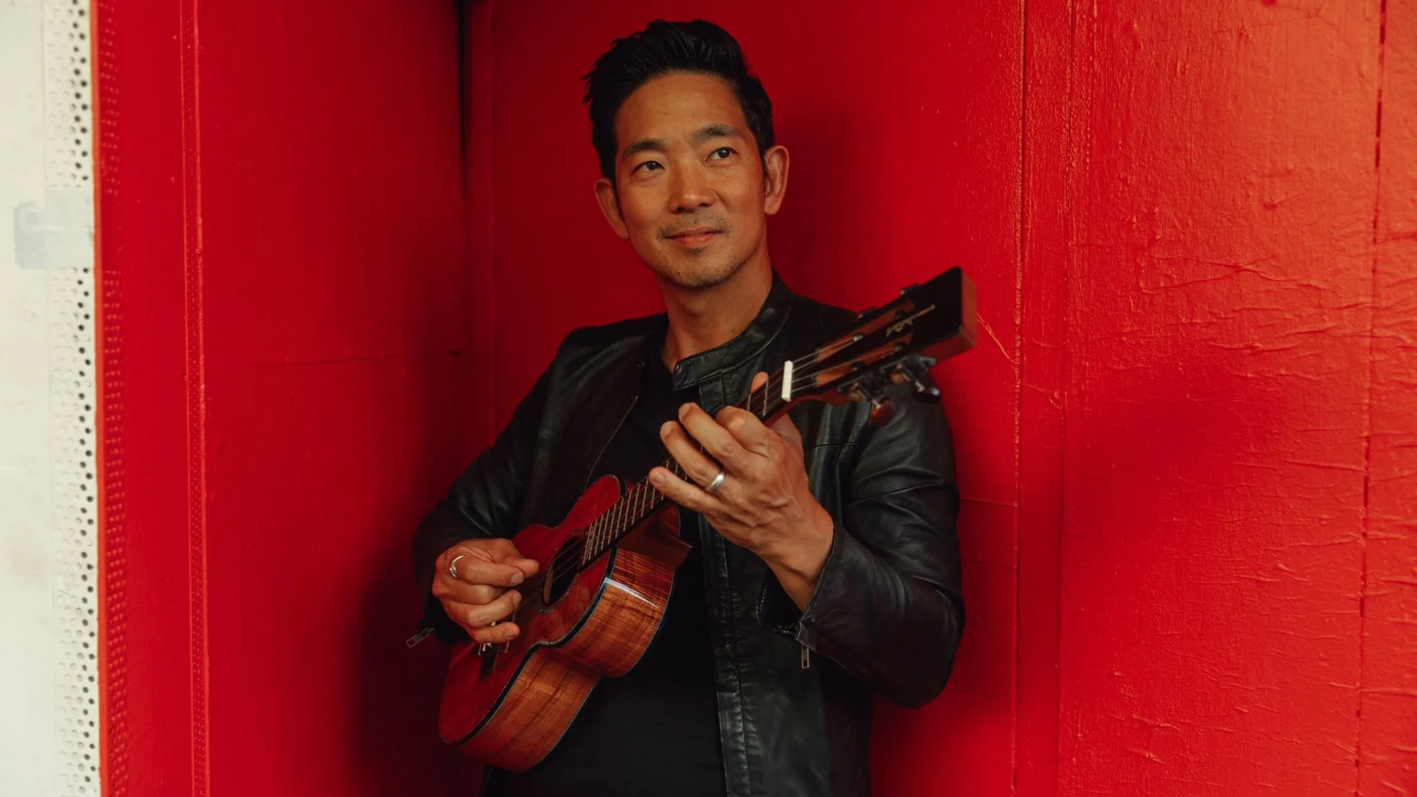Jake Shimabukuro Returns to NYC