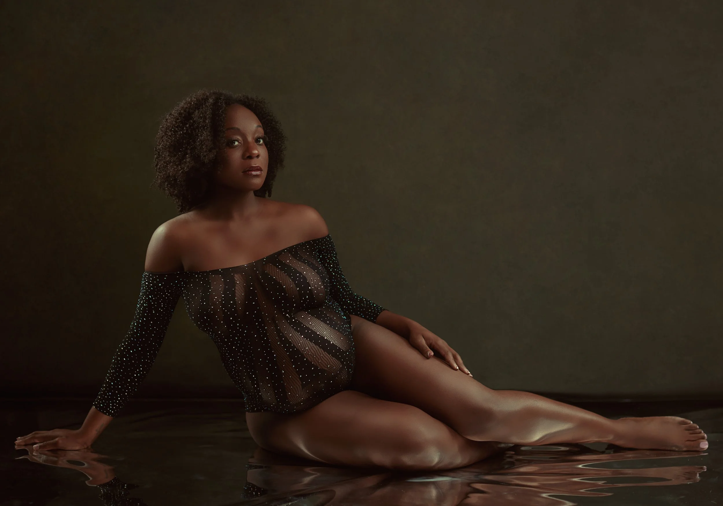 Hampton Roads best Photographer, Boudoir, Fine Art, Headshots, Maternity, Glam, Fashion, Seniors, Newport News, Virginia Beach, Richmond VA