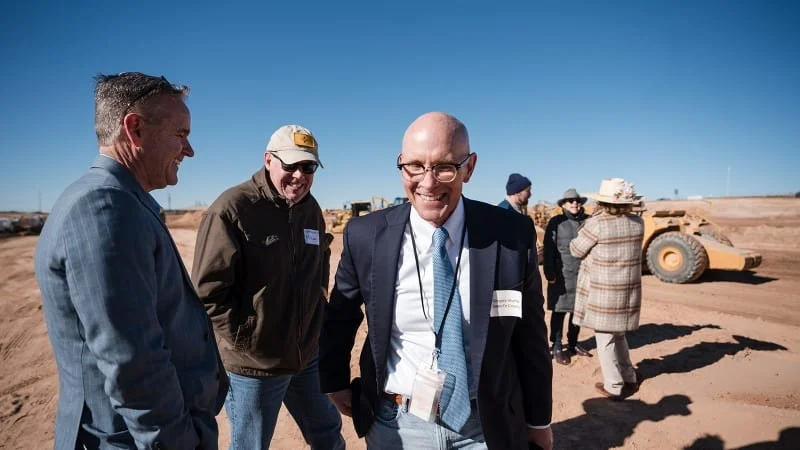       
  
    I have photographed multiple events at Dominium in Santa Fe, and the property consistently delivers something worth photographing. The images below are from different sessions to show the range of what this venue offers.  

   .fe-block