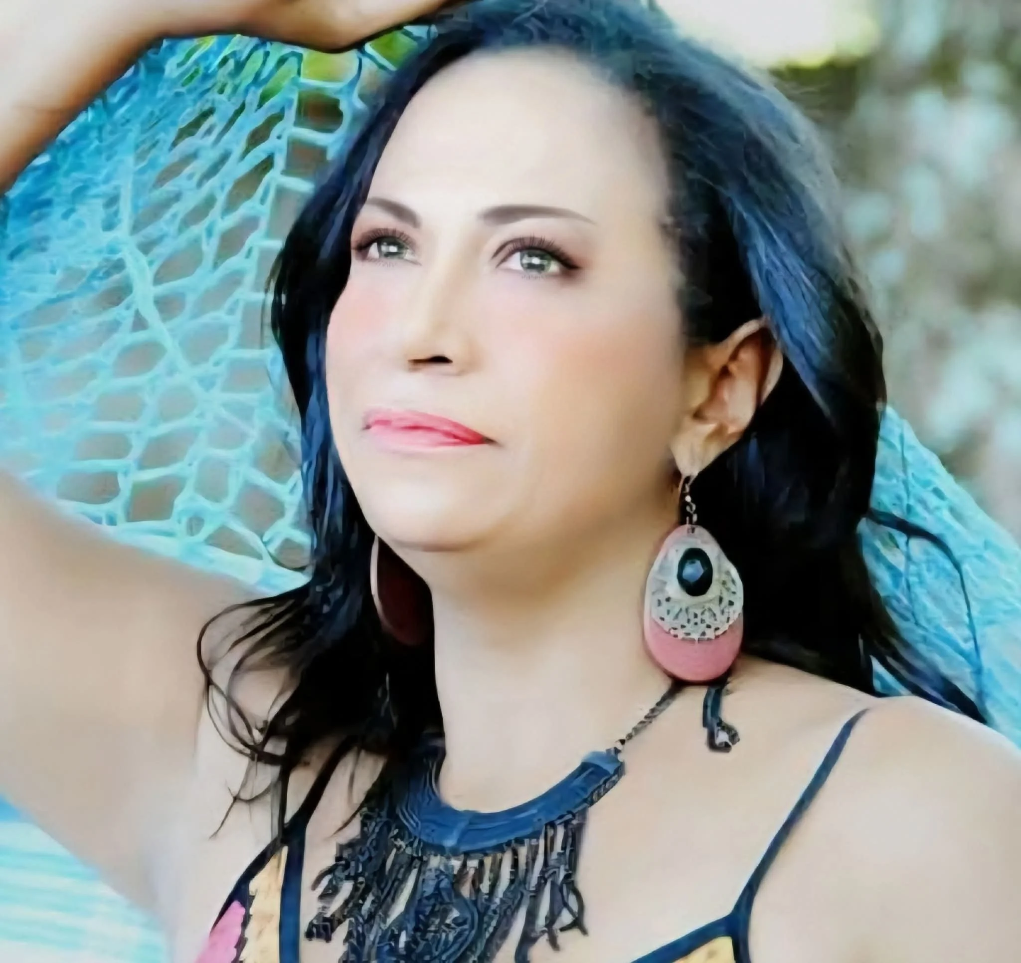 Retrato de uma mulher bonita / Portrait of a beautiful woman / Retrato de una mujer hermosa