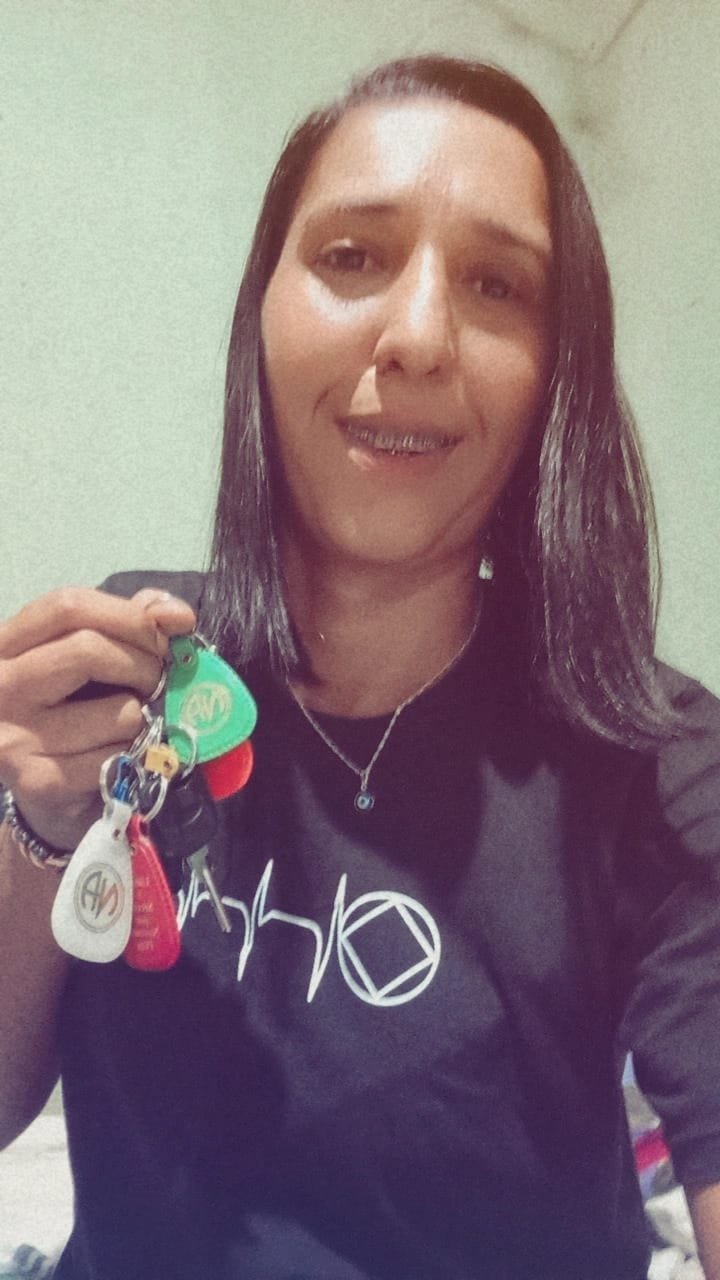 Mulher sorridente / Woman smiling / Mujer sonriendo