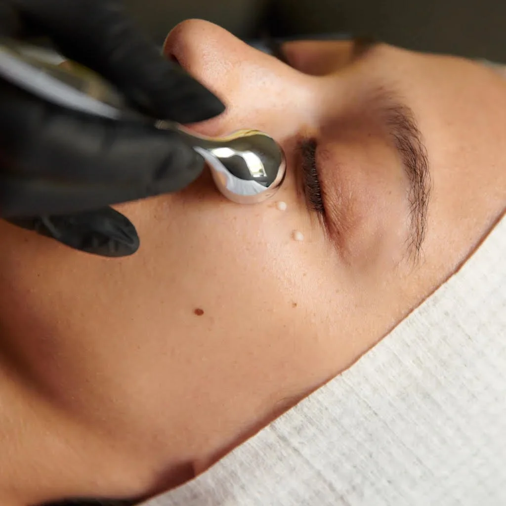KOREAN GLASS SKIN TREATMENT